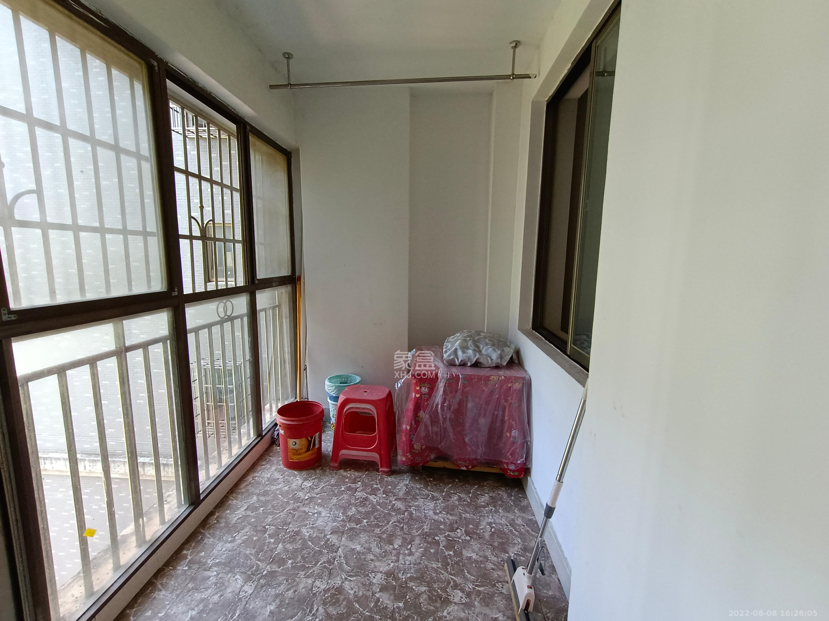 南郡明珠  3室2厅1卫   1500.00元/月室内图