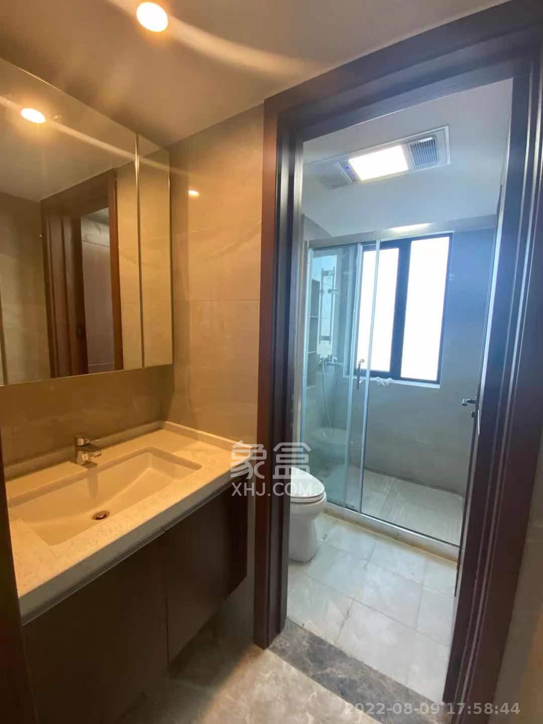 绿地长沙城际空间站(绿地新里佳苑) 4室2厅2卫 3700.0元/月 绿地长沙城际空间站(绿地新里佳苑) 4室2厅2卫 3700.0元/月室内图