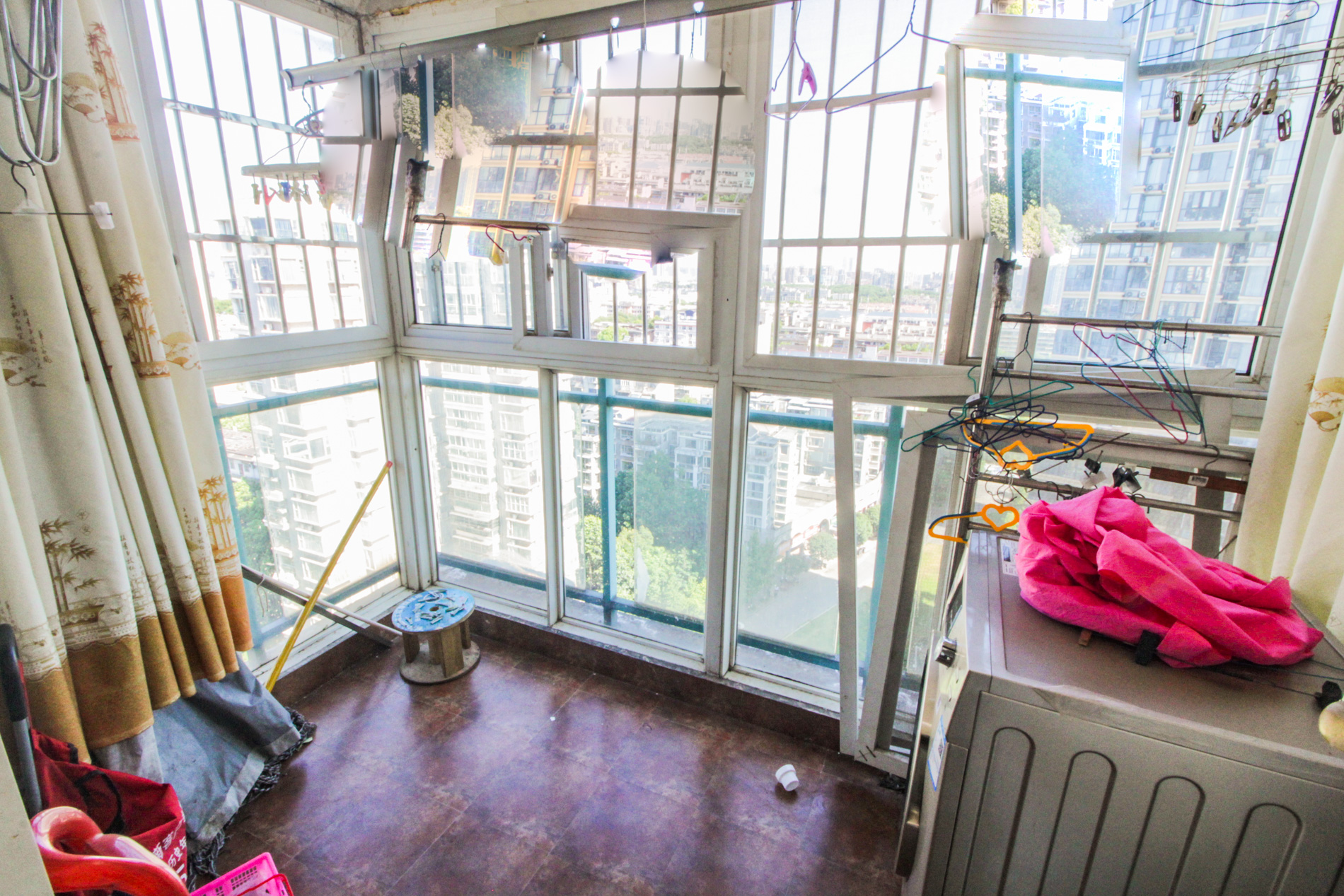 中建桂苑  3室2厅2卫   128.00万阳台