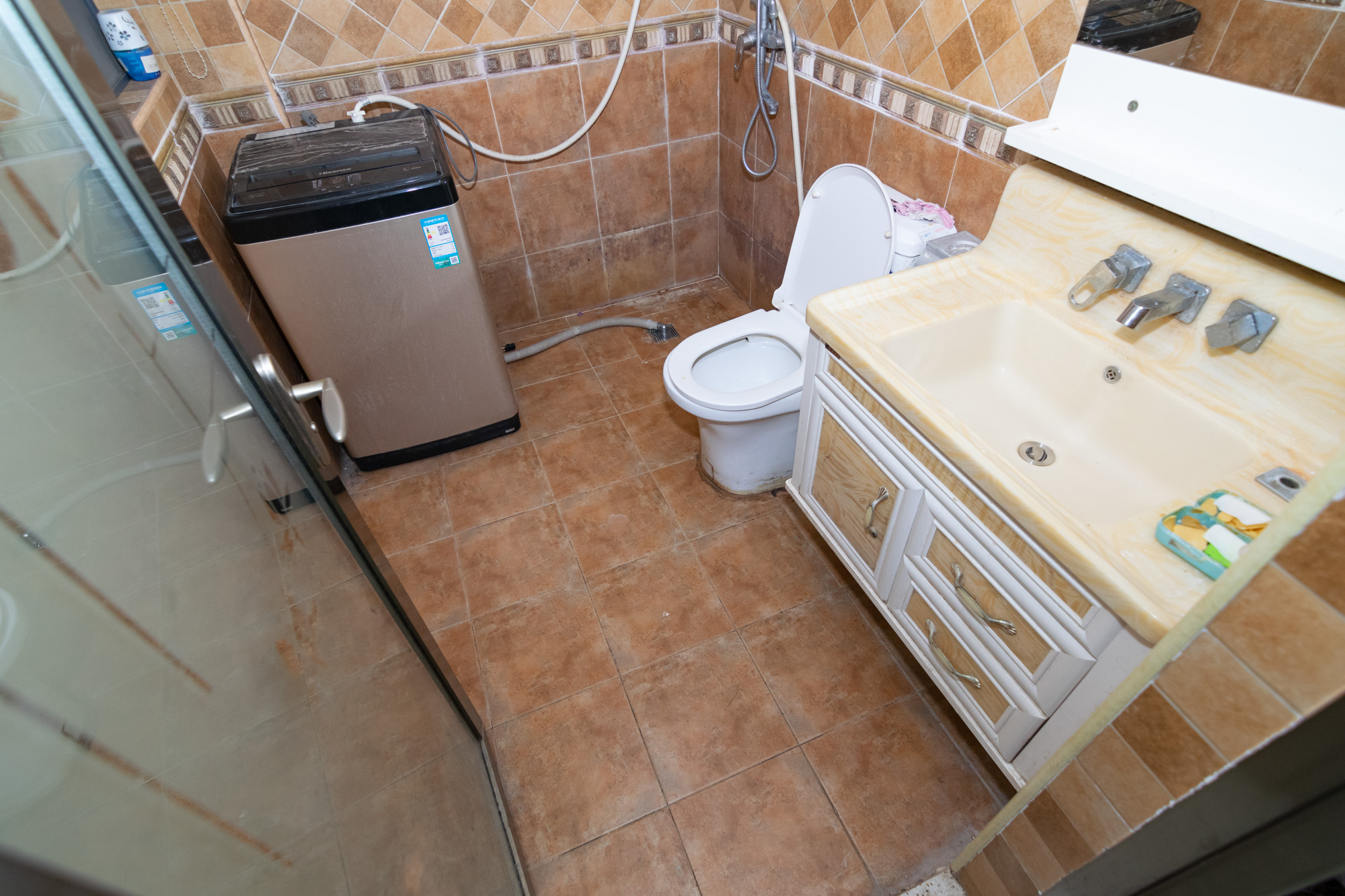 澳海月亮湾 4室2厅2卫 138.0万 澳海月亮湾 4室2厅2卫 138.0万卫生间