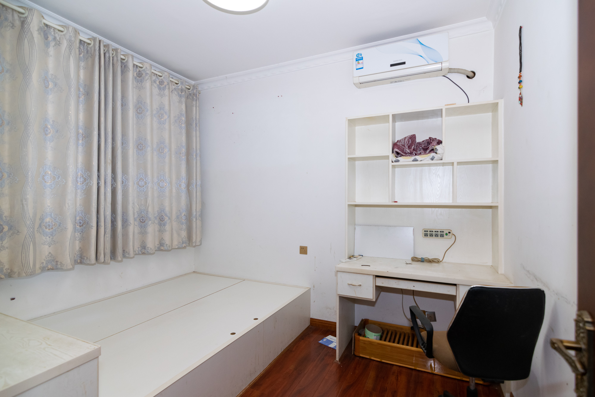 澳海月亮湾 4室2厅2卫 138.0万 澳海月亮湾 4室2厅2卫 138.0万卧室