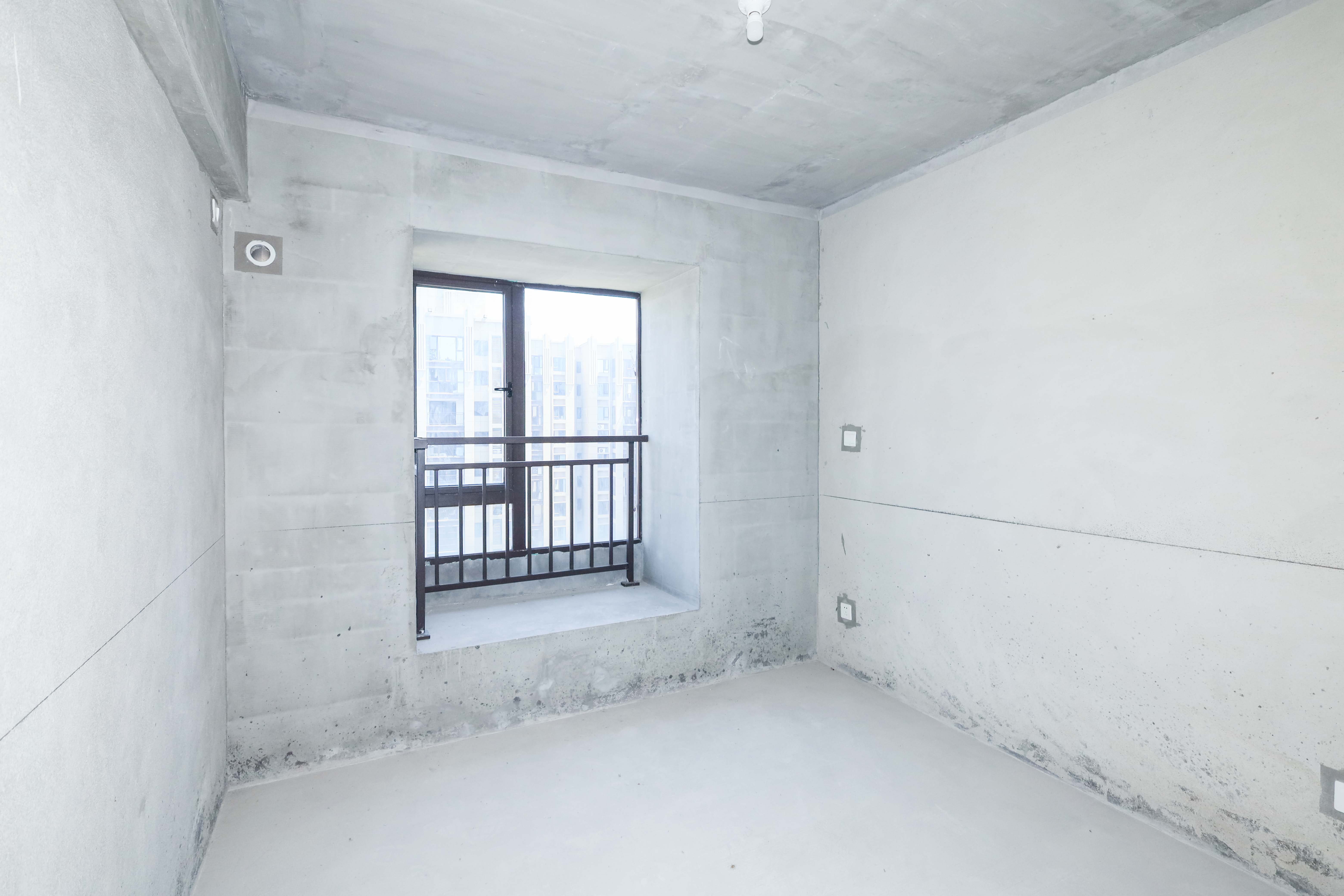 中国铁建梅溪青秀三期  4室2厅2卫   250.00万卧室