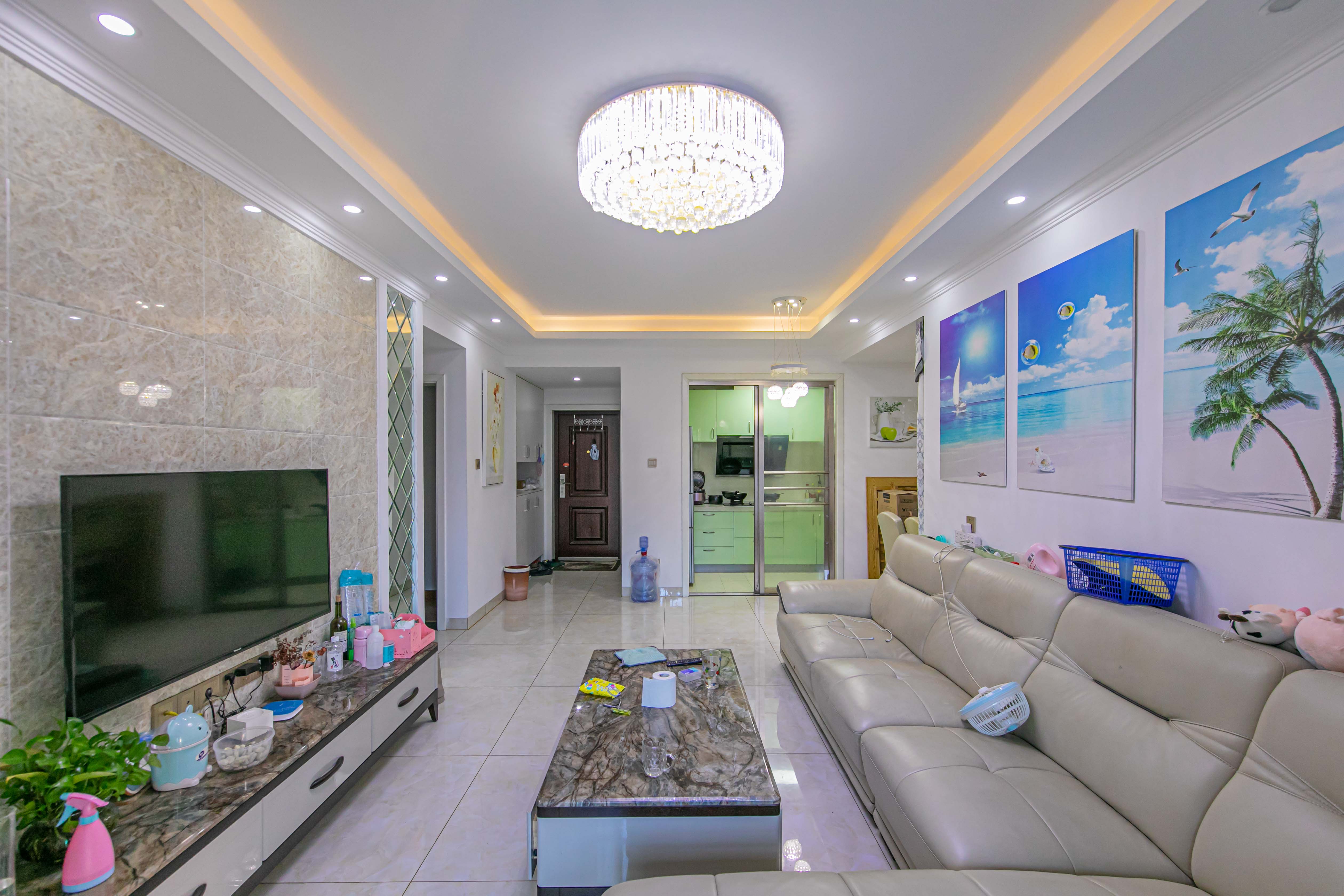 海伦春天  2室2厅1卫    66.0万客厅