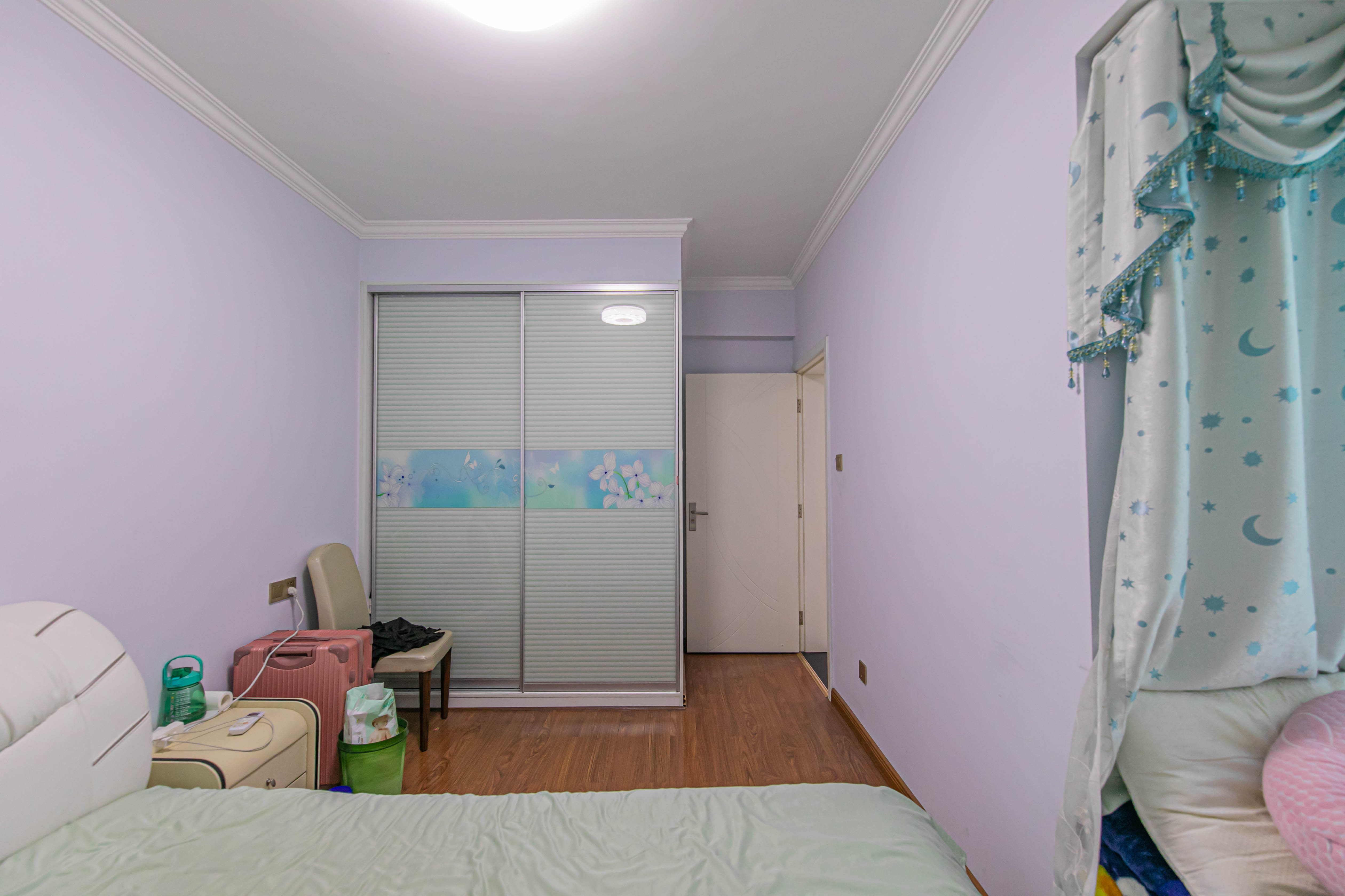 海伦春天  2室2厅1卫    66.0万卧室