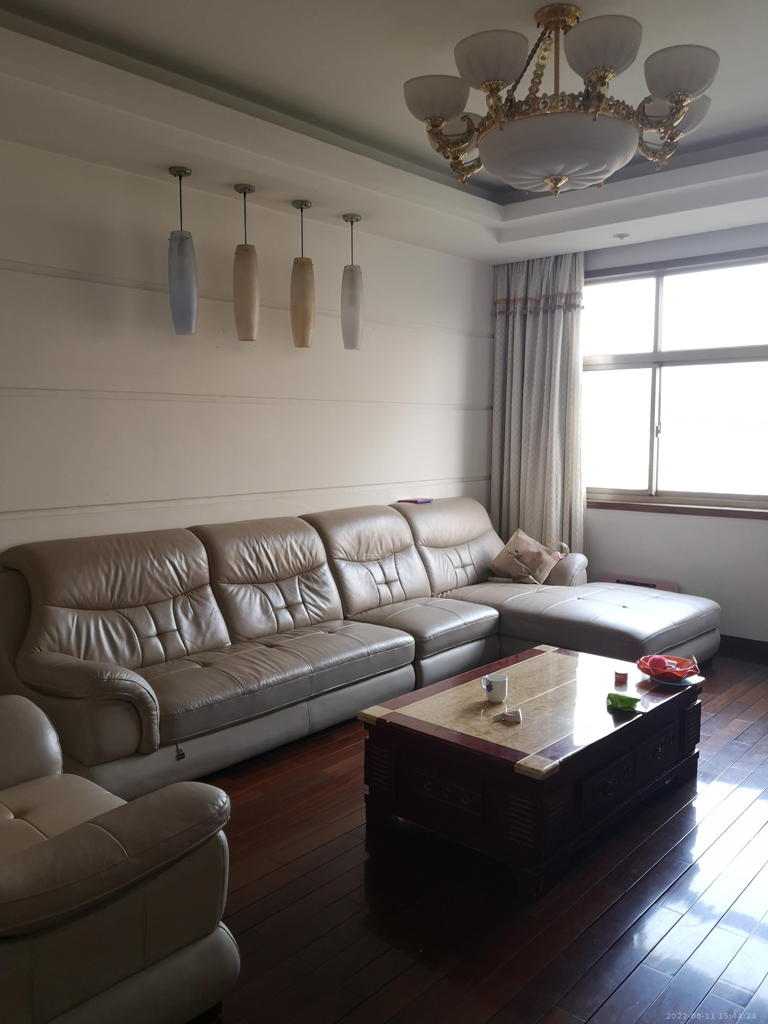 朝阳花园  3室2厅1卫   1800.00元/月室内图