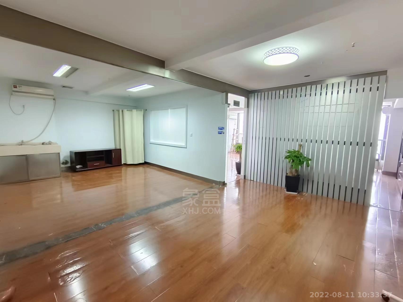 中央商业广场  1室1厅1卫   3600.00元/月室内图