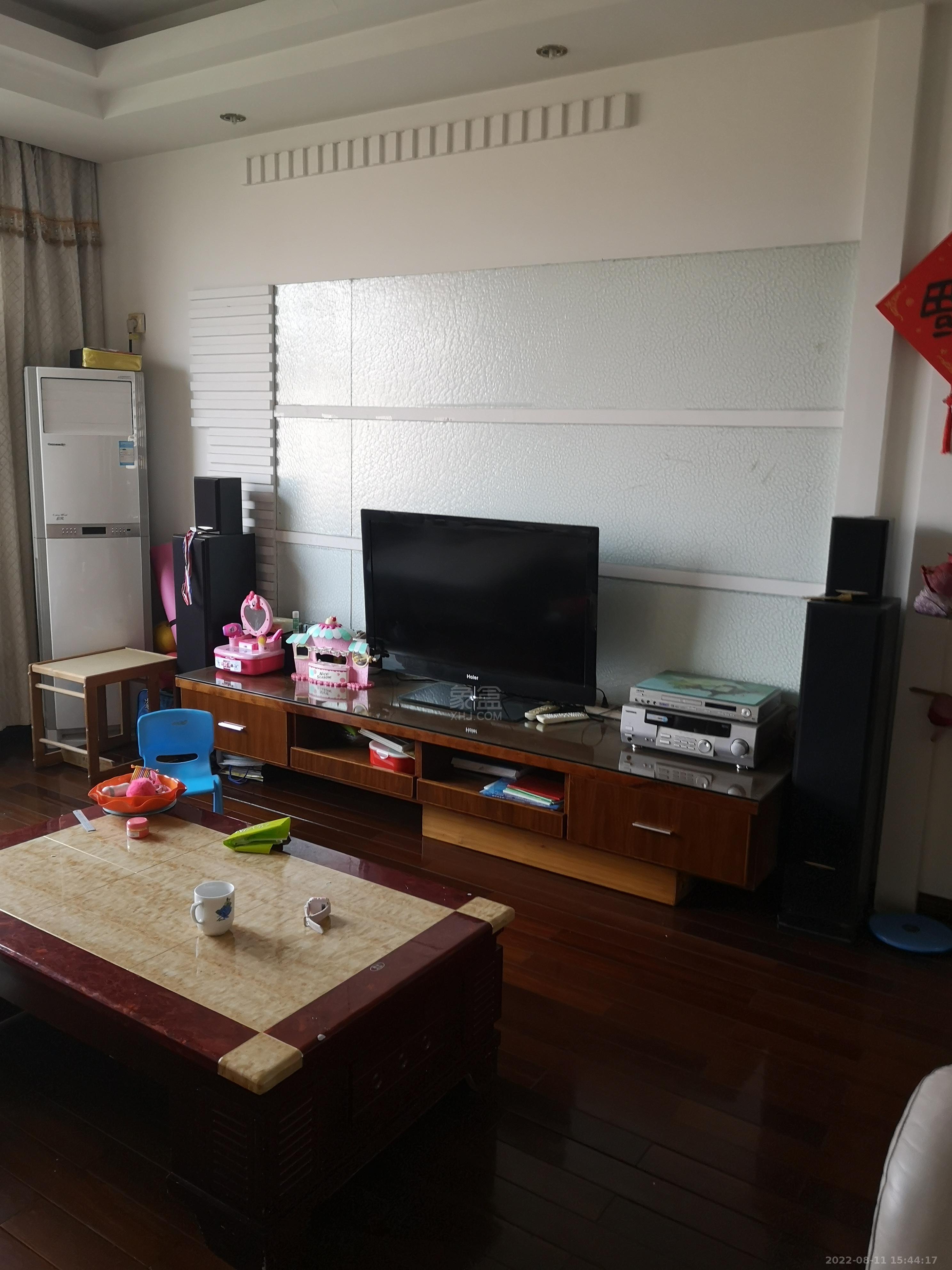 朝阳花园  3室2厅1卫   1800.00元/月室内图