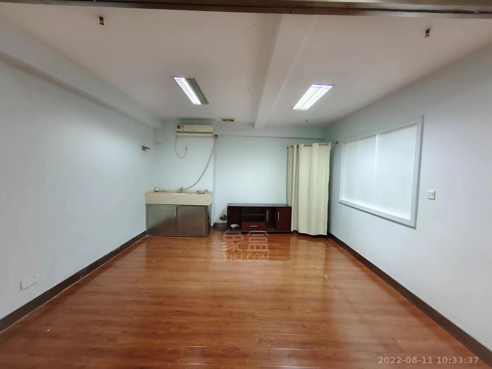 中央商业广场  1室1厅1卫   3600.00元/月室内图