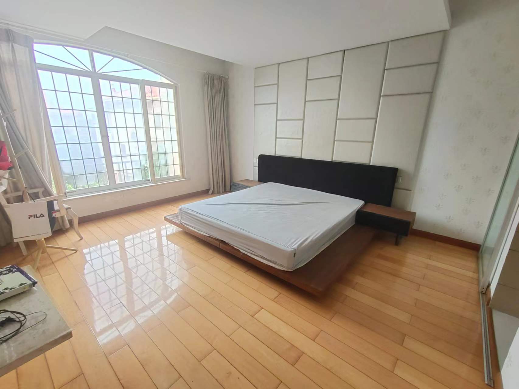 碧玉花园别墅 4室2厅3卫 136.0万 碧玉花园别墅 4室2厅3卫 136.0万室内图