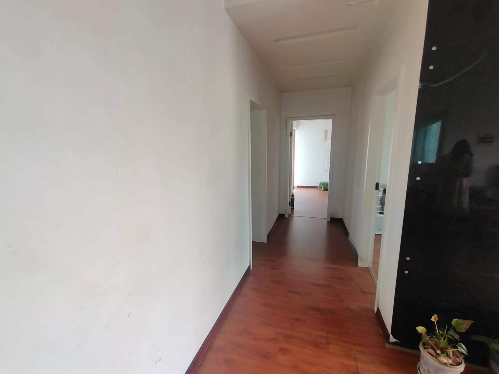 山水国际 3室2厅2卫 90.0万 山水国际 3室2厅2卫 90.0万室内图