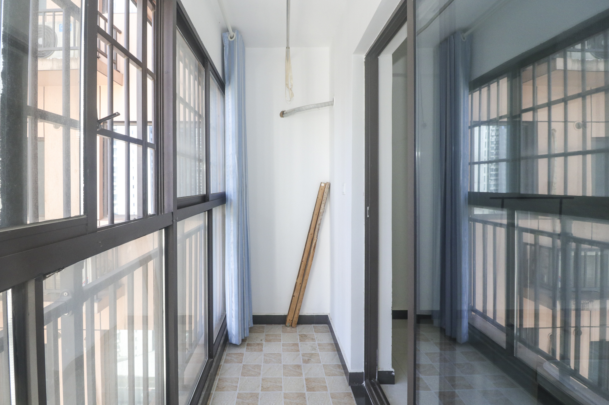 联晟大厦  3室2厅1卫   135.00万阳台