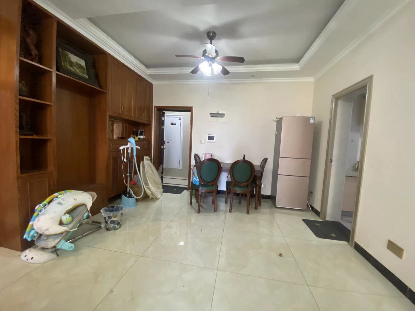 中泰财富湘江  3室2厅2卫    75.0万室内图