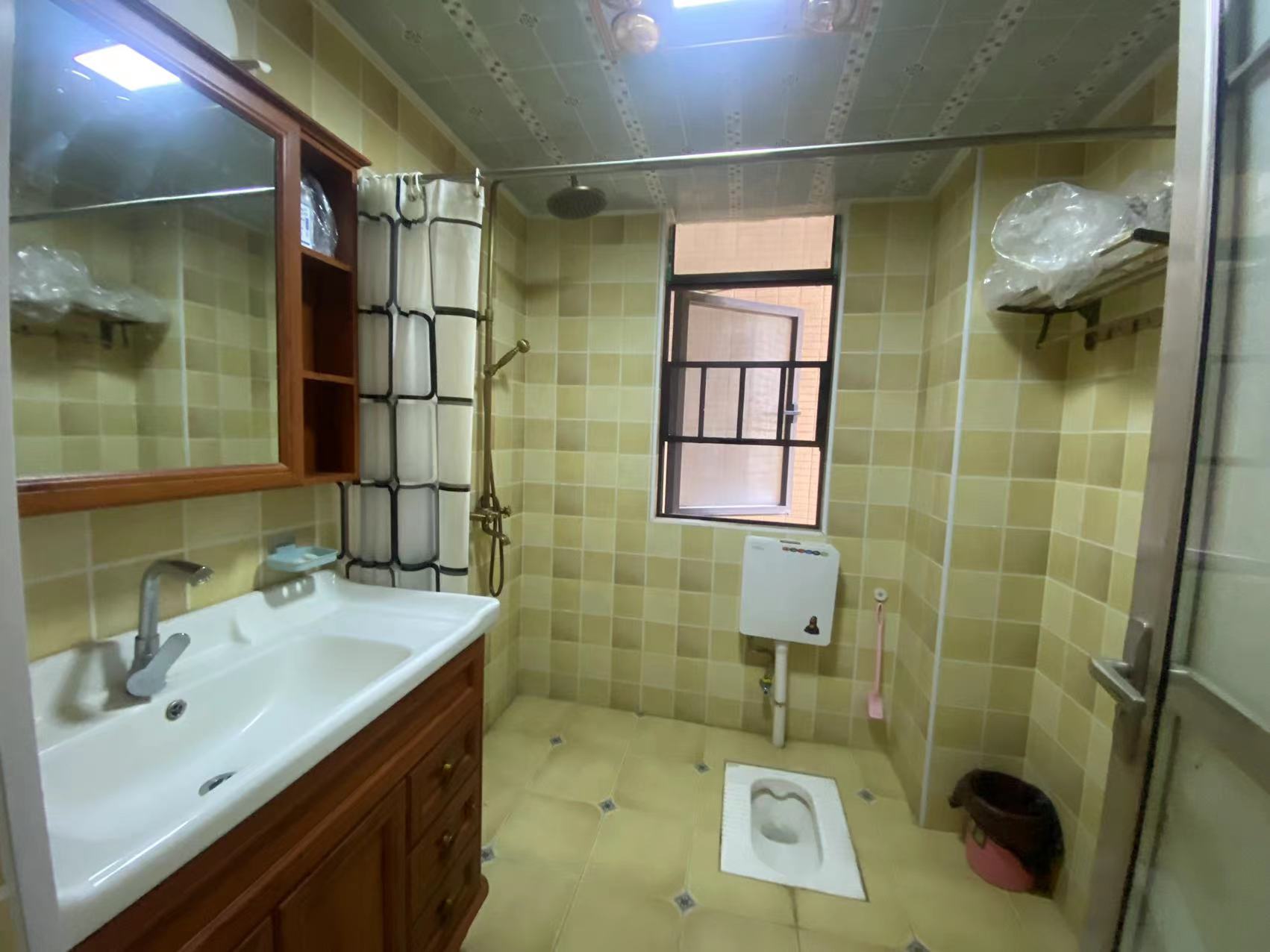 中泰财富湘江  3室2厅2卫    75.0万室内图