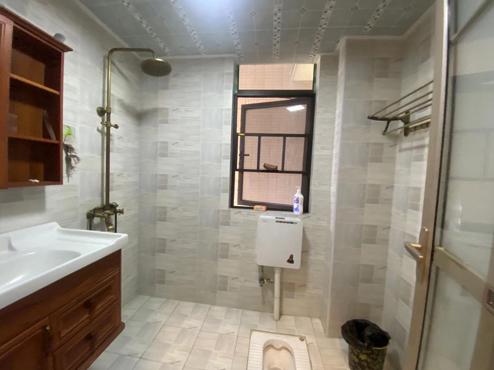 中泰财富湘江  3室2厅2卫    75.0万室内图