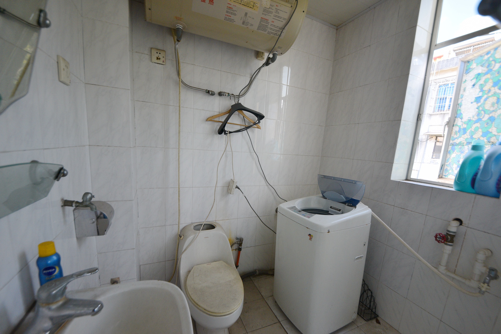 金科园  3室2厅1卫    95.0万卫生间