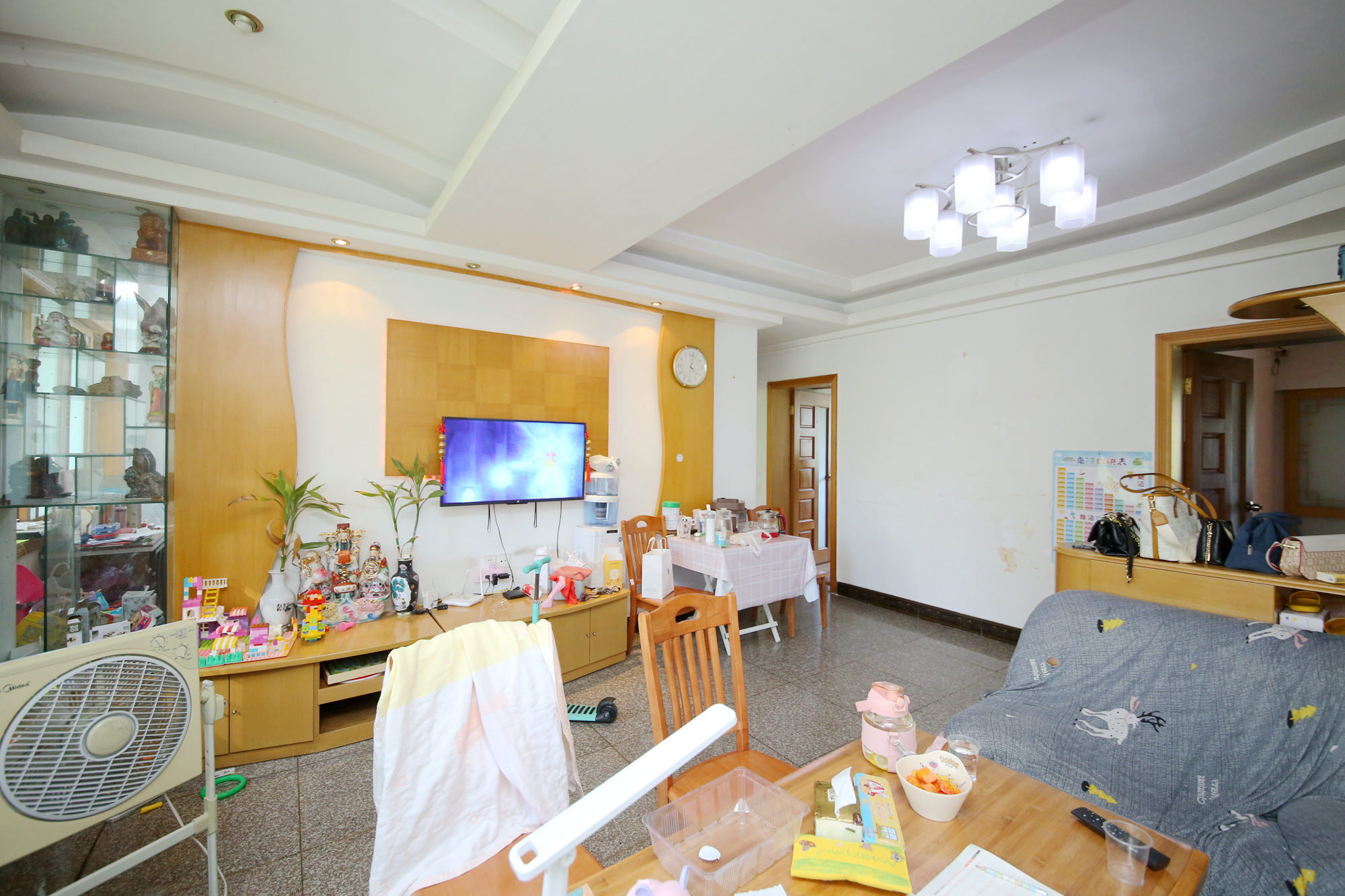 向韶村  3室2厅1卫   84.80万客厅