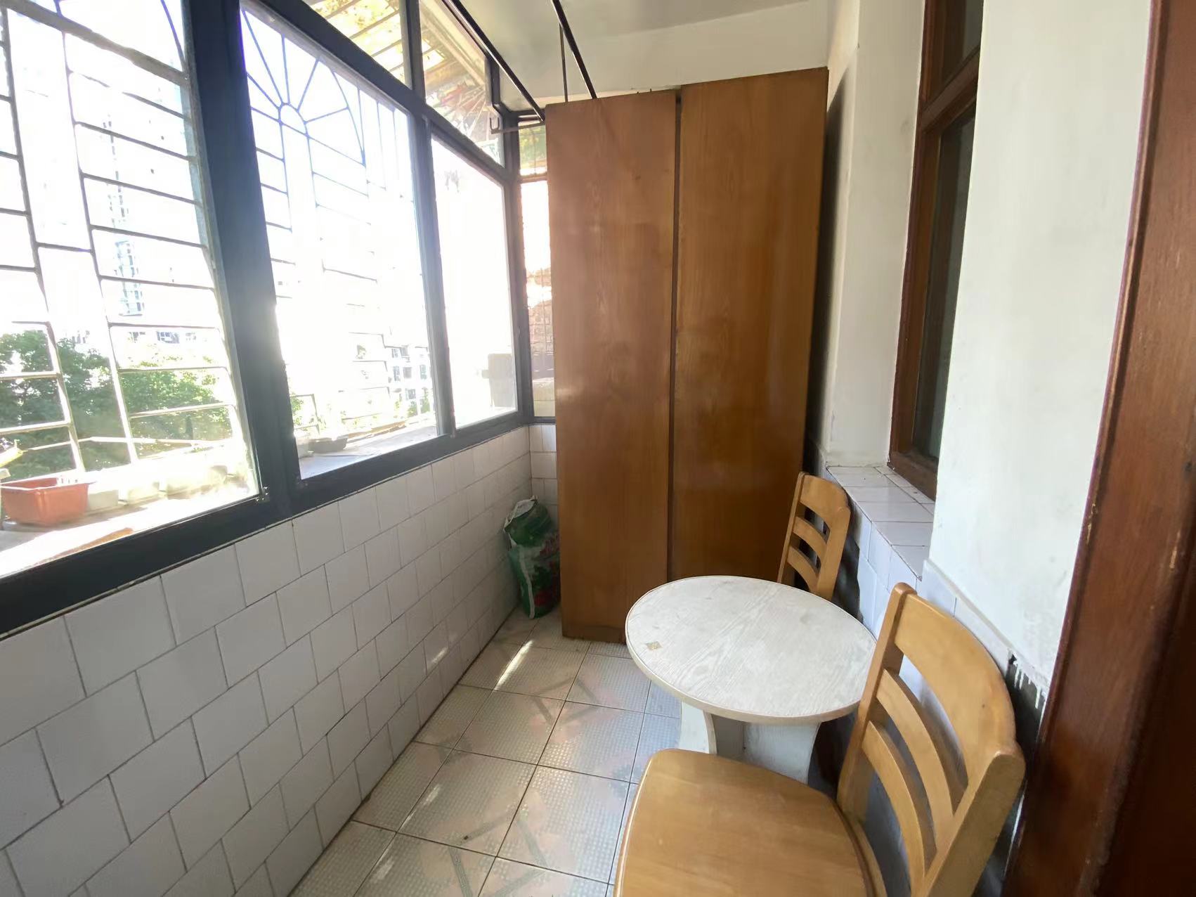 人民中路 2室1厅1卫 25.0万 人民中路 2室1厅1卫 25.0万室内图