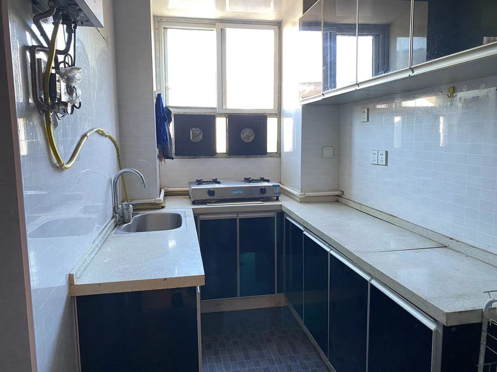 人民中路 2室1厅1卫 25.0万 人民中路 2室1厅1卫 25.0万室内图