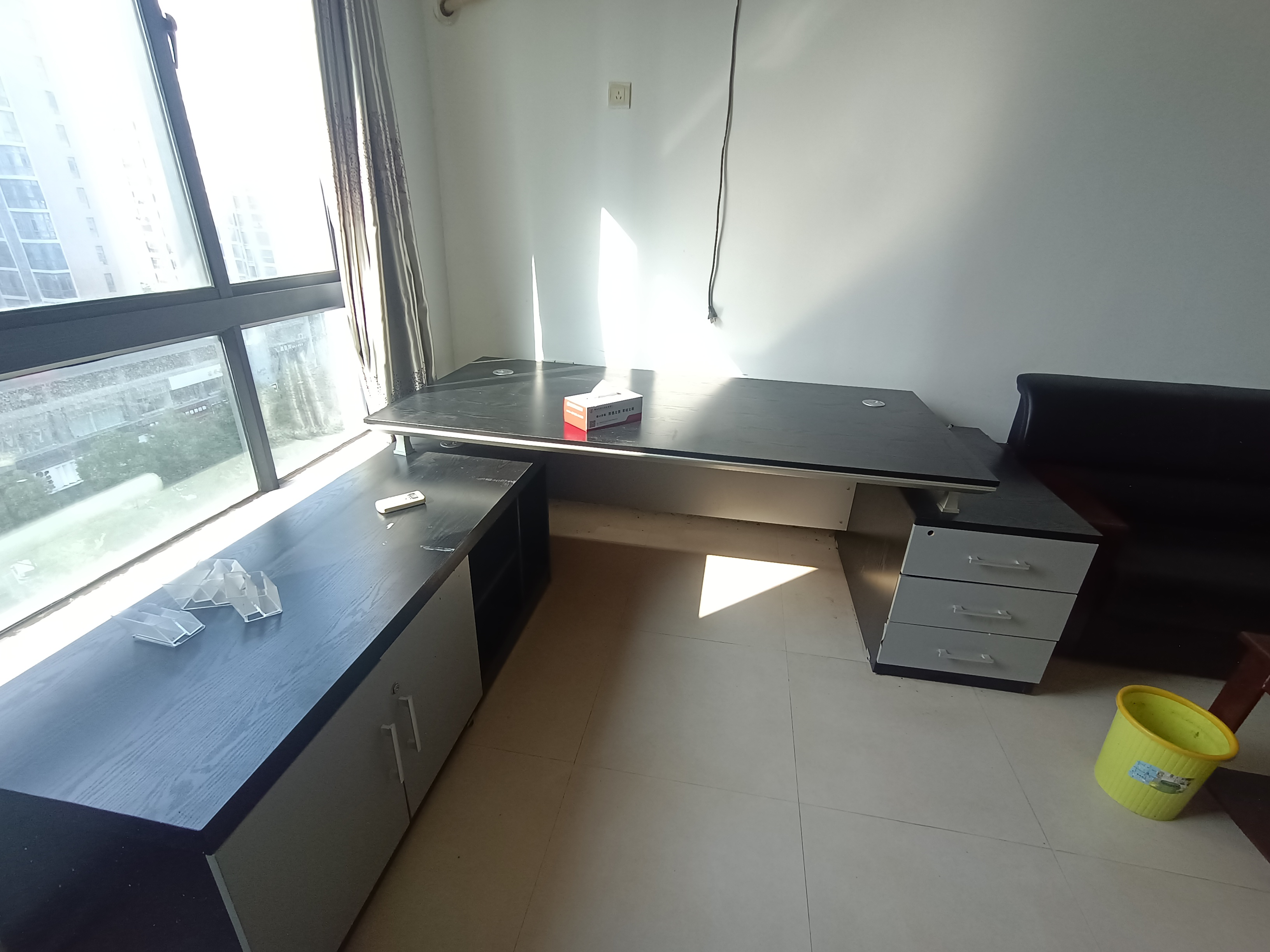 慈善大厦  1室1厅1卫    30.0万 慈善大厦  1室1厅1卫    30.0万室内图