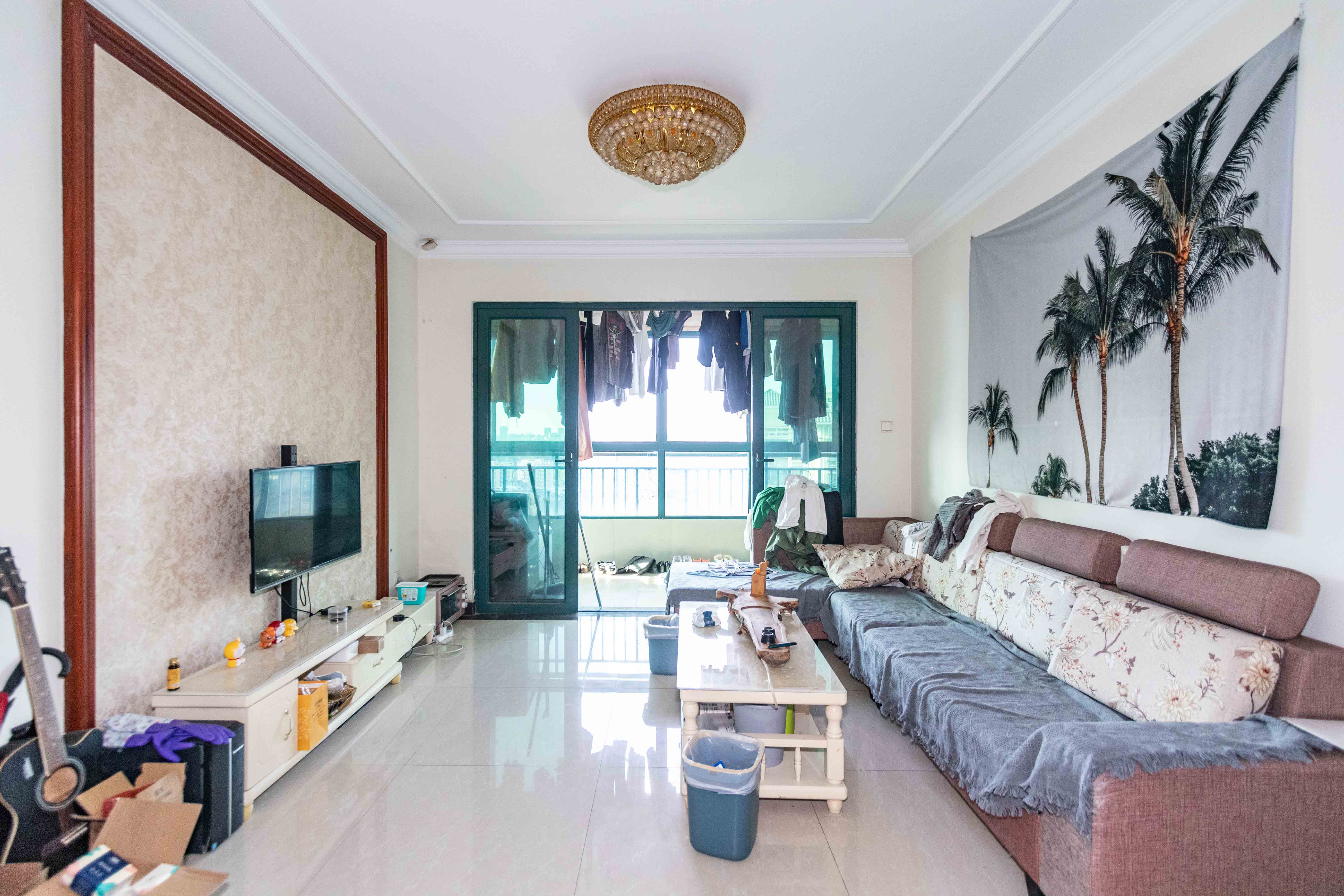 恒大城  3室2厅1卫    102.0万客厅