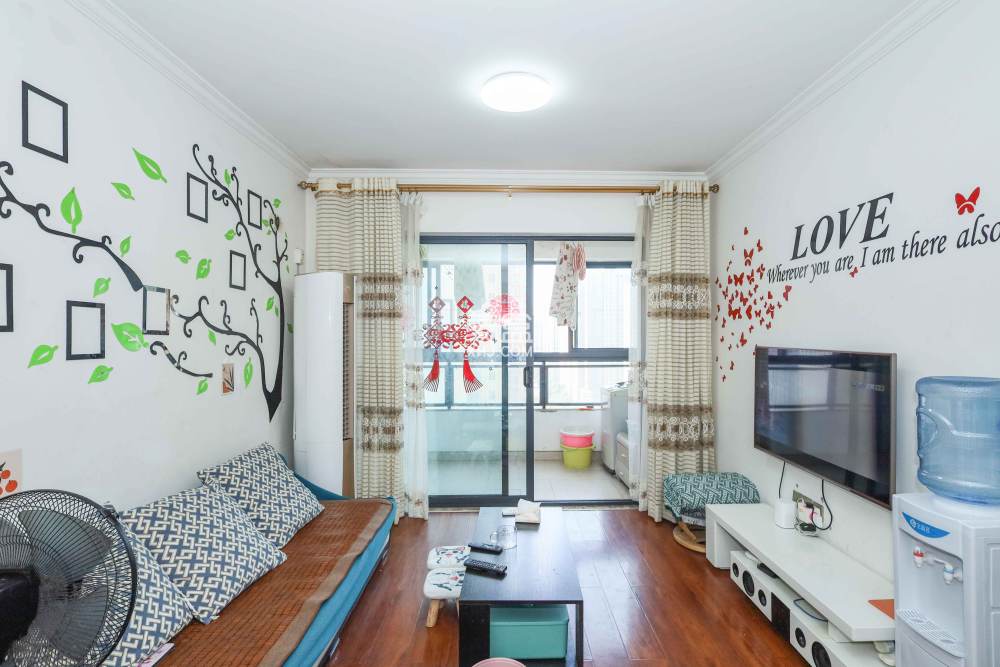 好莱城（弘德西街）  2室2厅1卫    78.5万