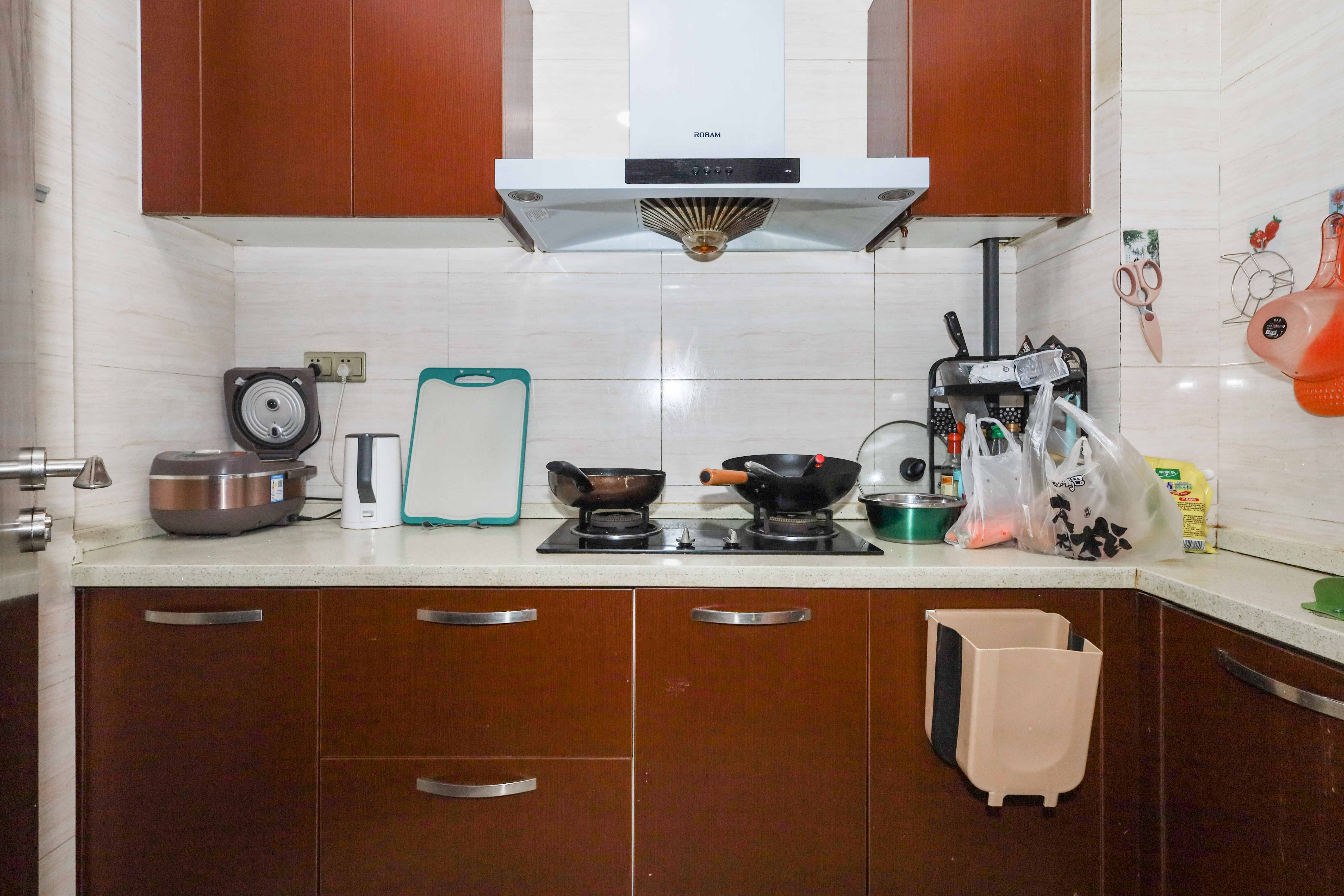 好莱城(弘德西街) 2室2厅1卫 78.5万 好莱城(弘德西街) 2室2厅1卫 78.5万厨房