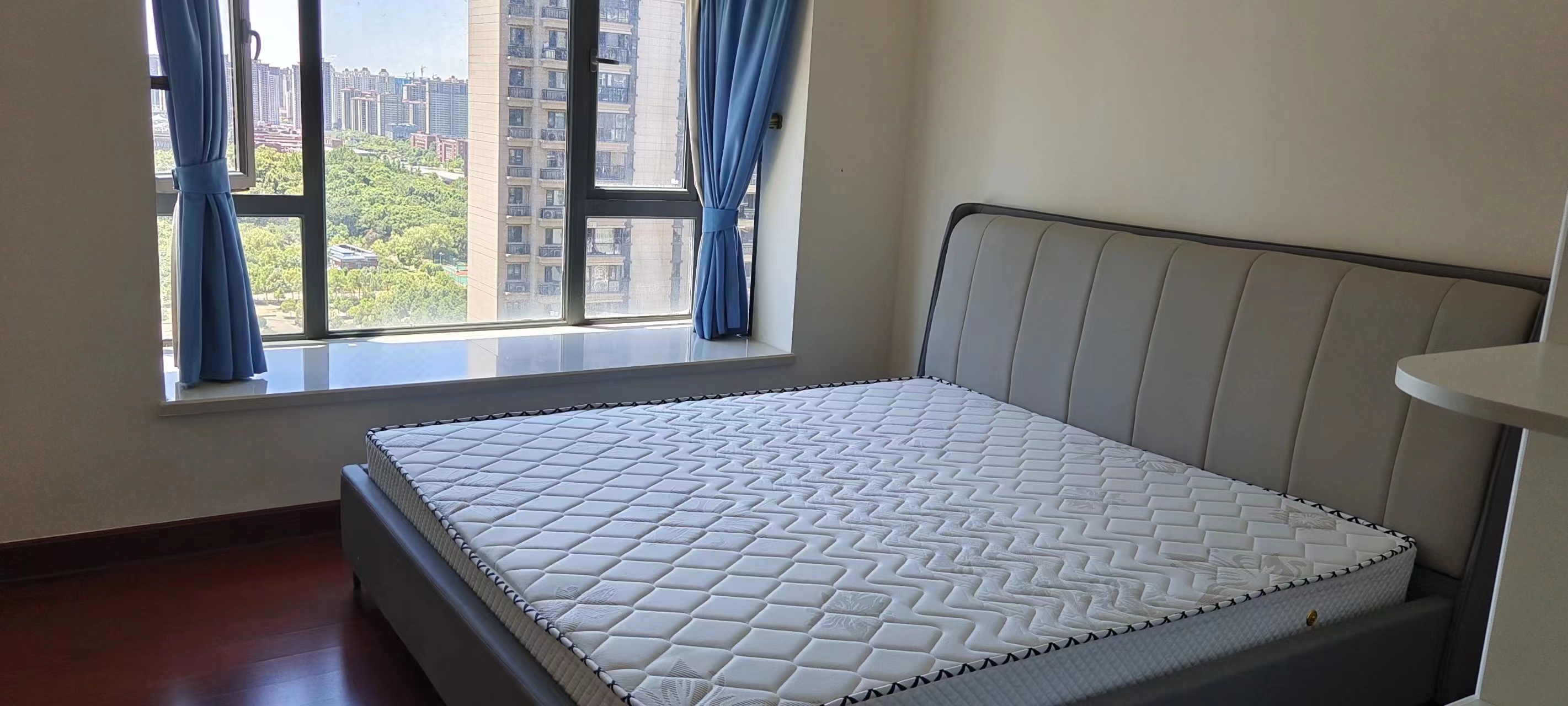 恒大华府 3室2厅2卫 102.0万 恒大华府 3室2厅2卫 102.0万室内图