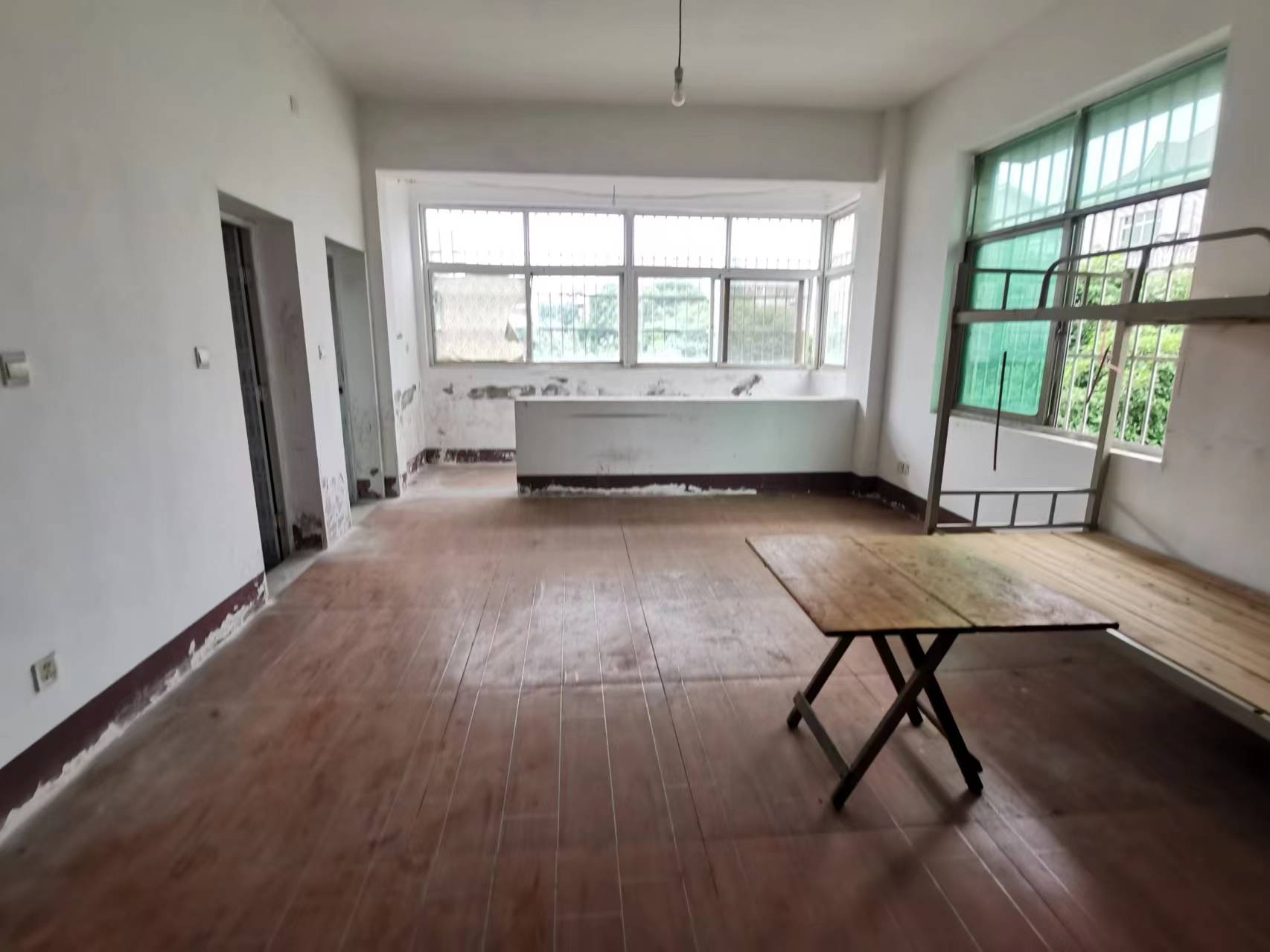 燎原新村 12室12厅12卫 800.0万 燎原新村 12室12厅12卫 800.0万室内图