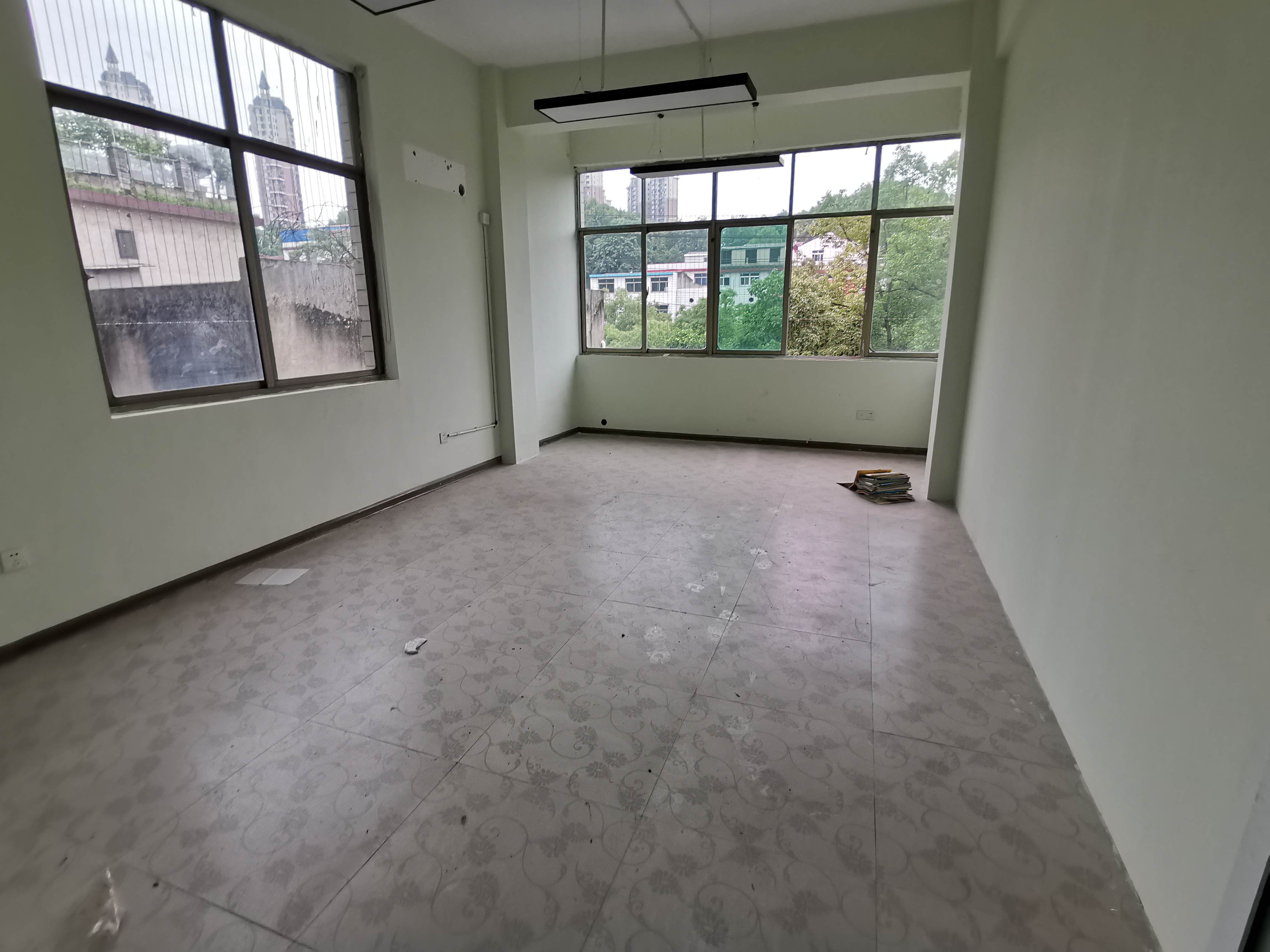 燎原新村 12室12厅12卫 800.0万 燎原新村 12室12厅12卫 800.0万室内图