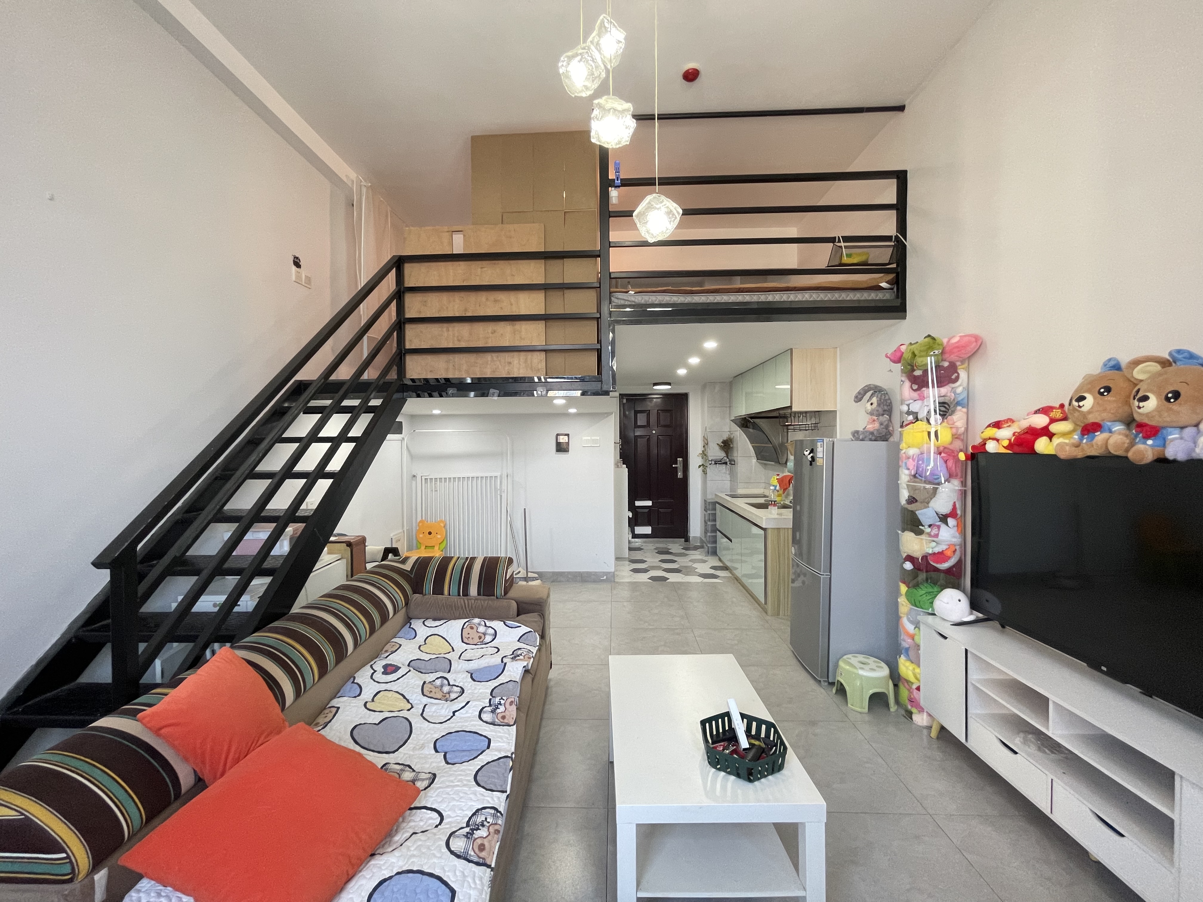 白金汉宫 1室1厅1卫 28.0万 白金汉宫 1室1厅1卫 28.0万室内图