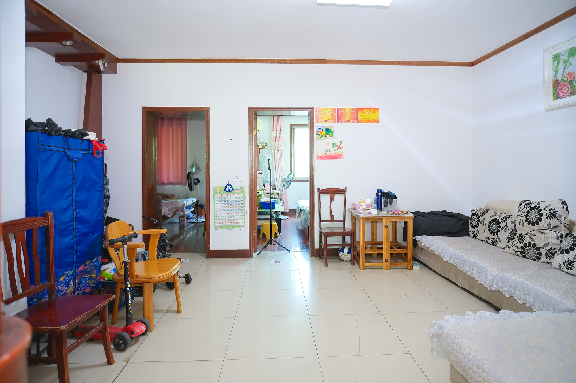 中南汽车世界  2室2厅1卫    39.8万 中南汽车世界  2室2厅1卫    39.8万客厅