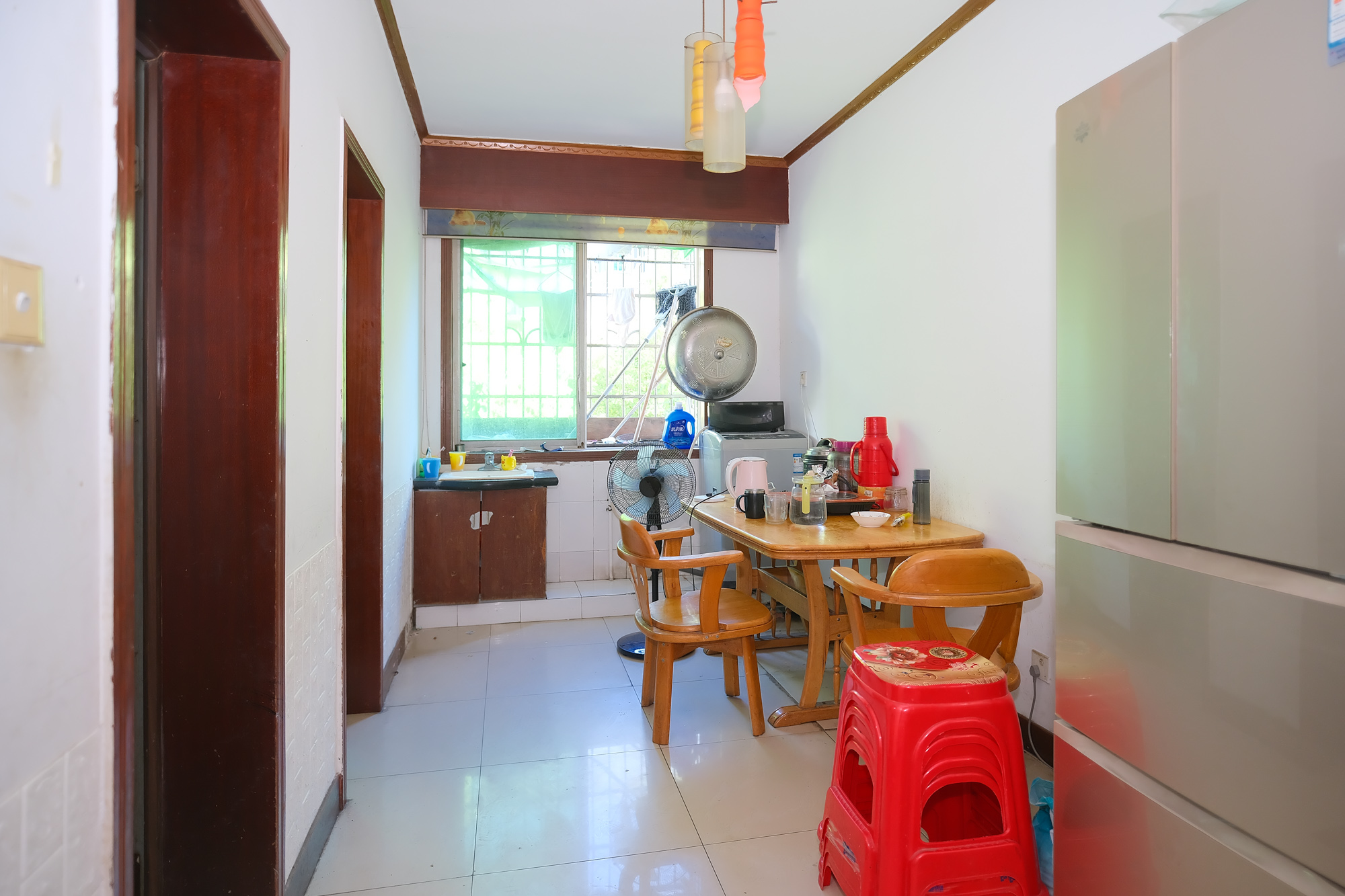 中南汽车世界  2室2厅1卫    39.8万 中南汽车世界  2室2厅1卫    39.8万客厅