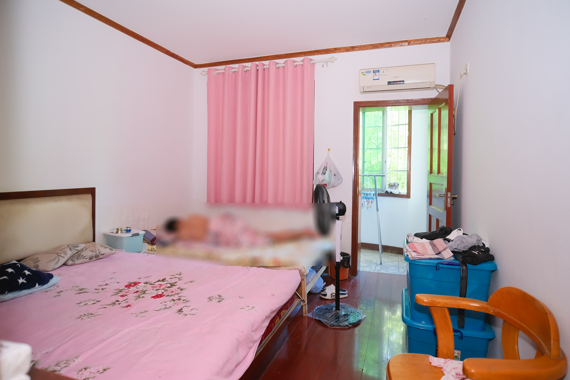 中南汽车世界  2室2厅1卫    39.8万 中南汽车世界  2室2厅1卫    39.8万卧室