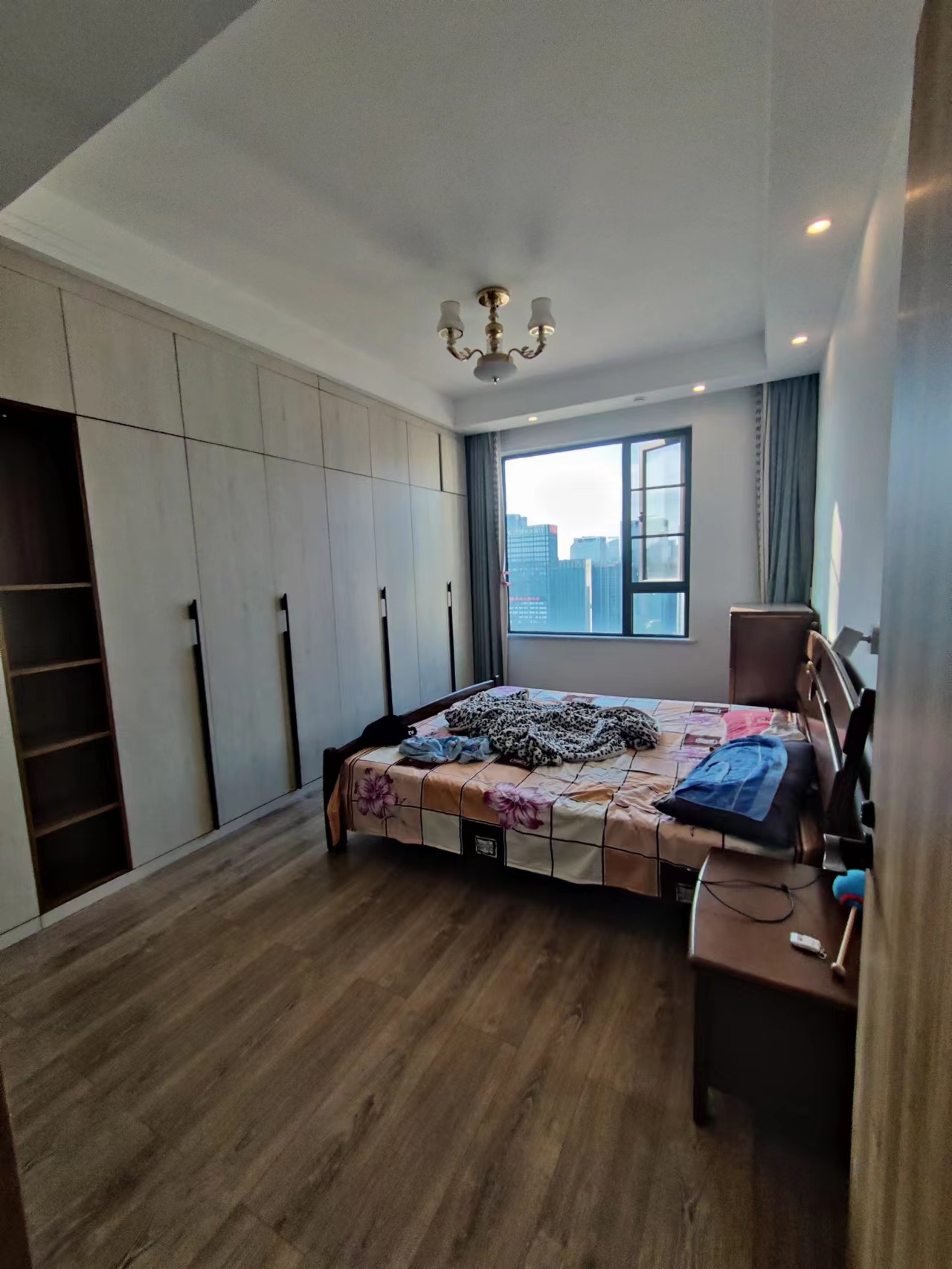 美的林城时代  4室2厅2卫   5000.00元/月室内图