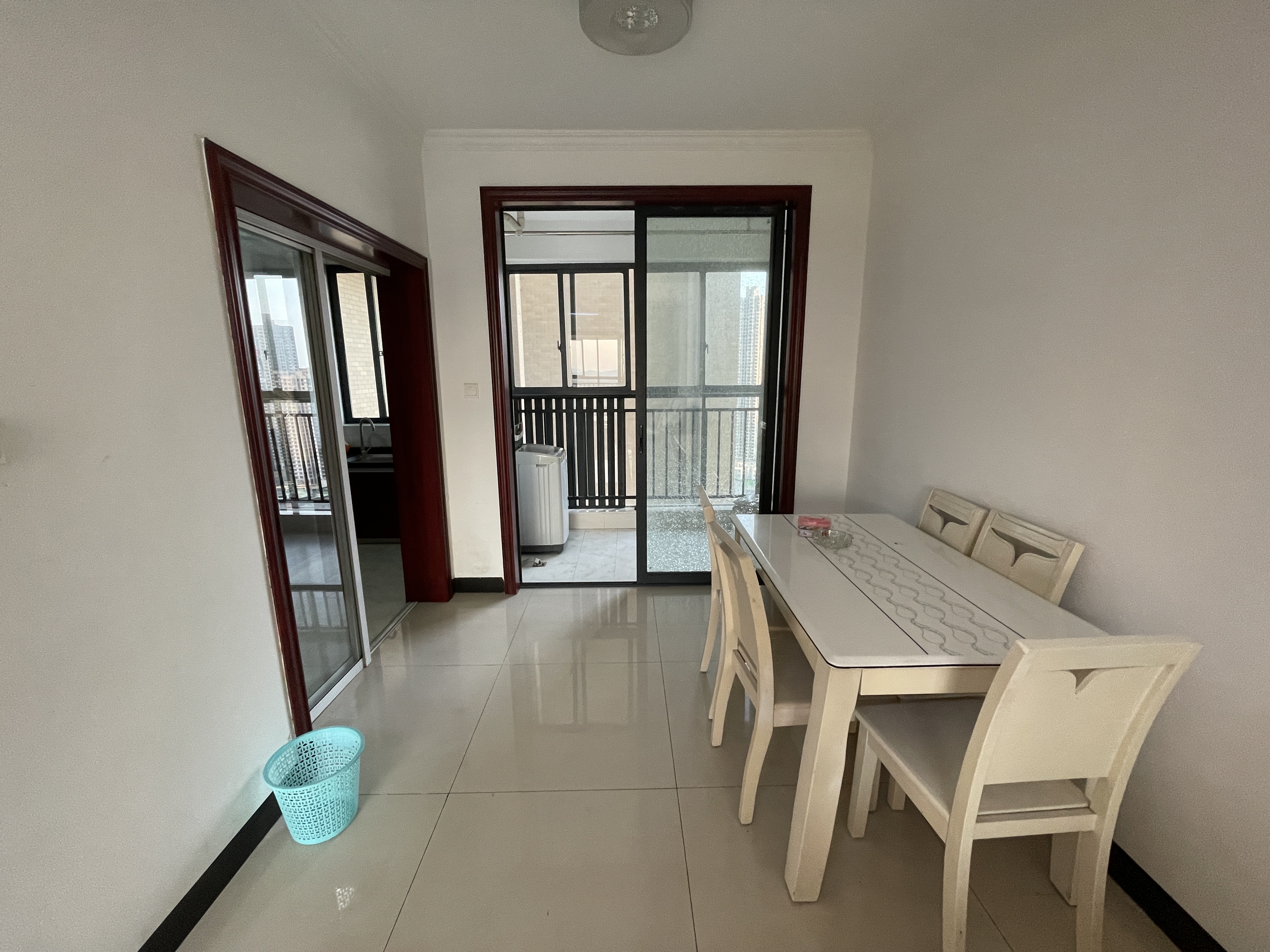 中建御山和苑 3室2厅1卫 88.0万 中建御山和苑 3室2厅1卫 88.0万室内图