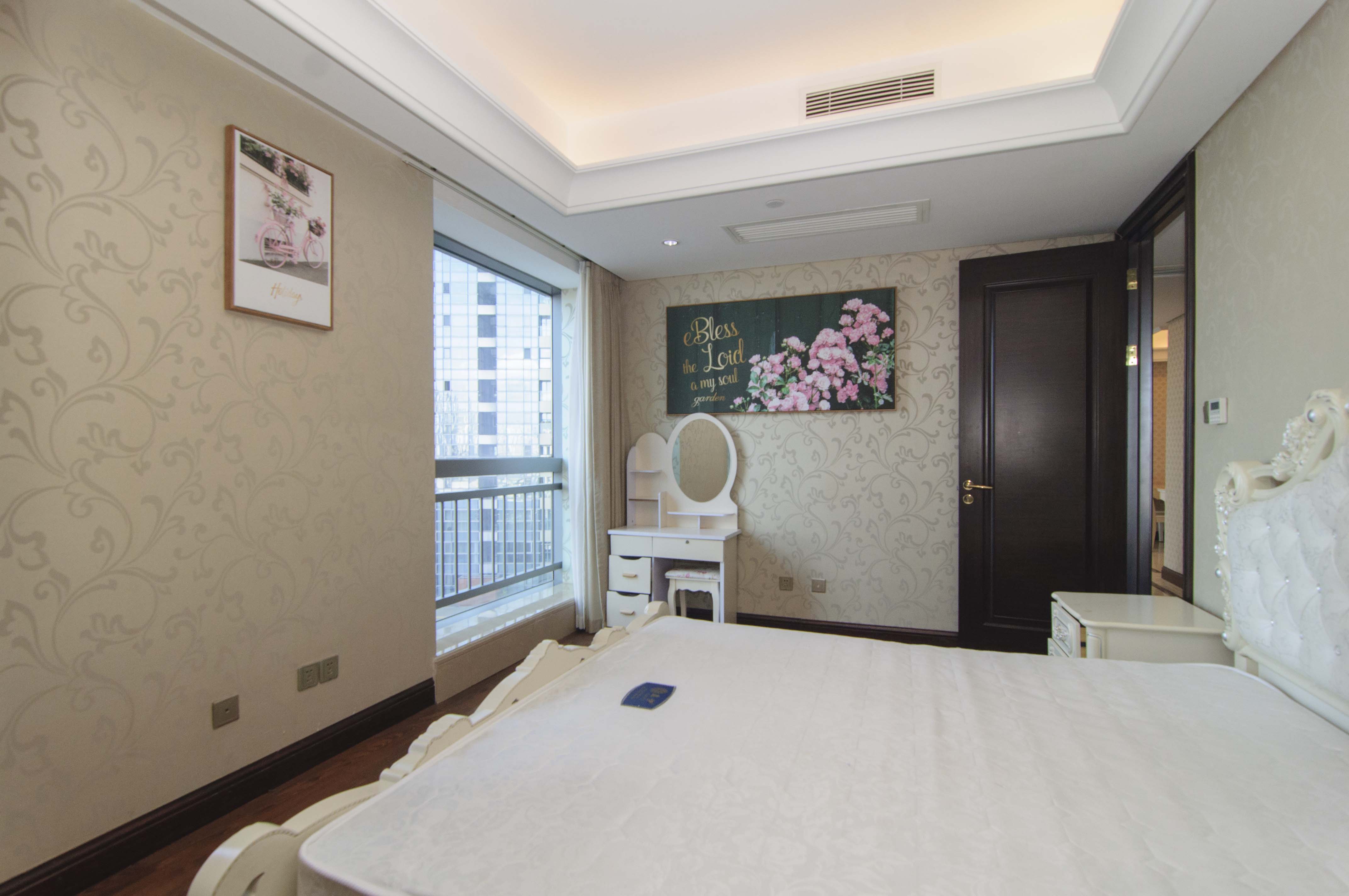 华远国际公寓  2室2厅1卫    178.0万卧室