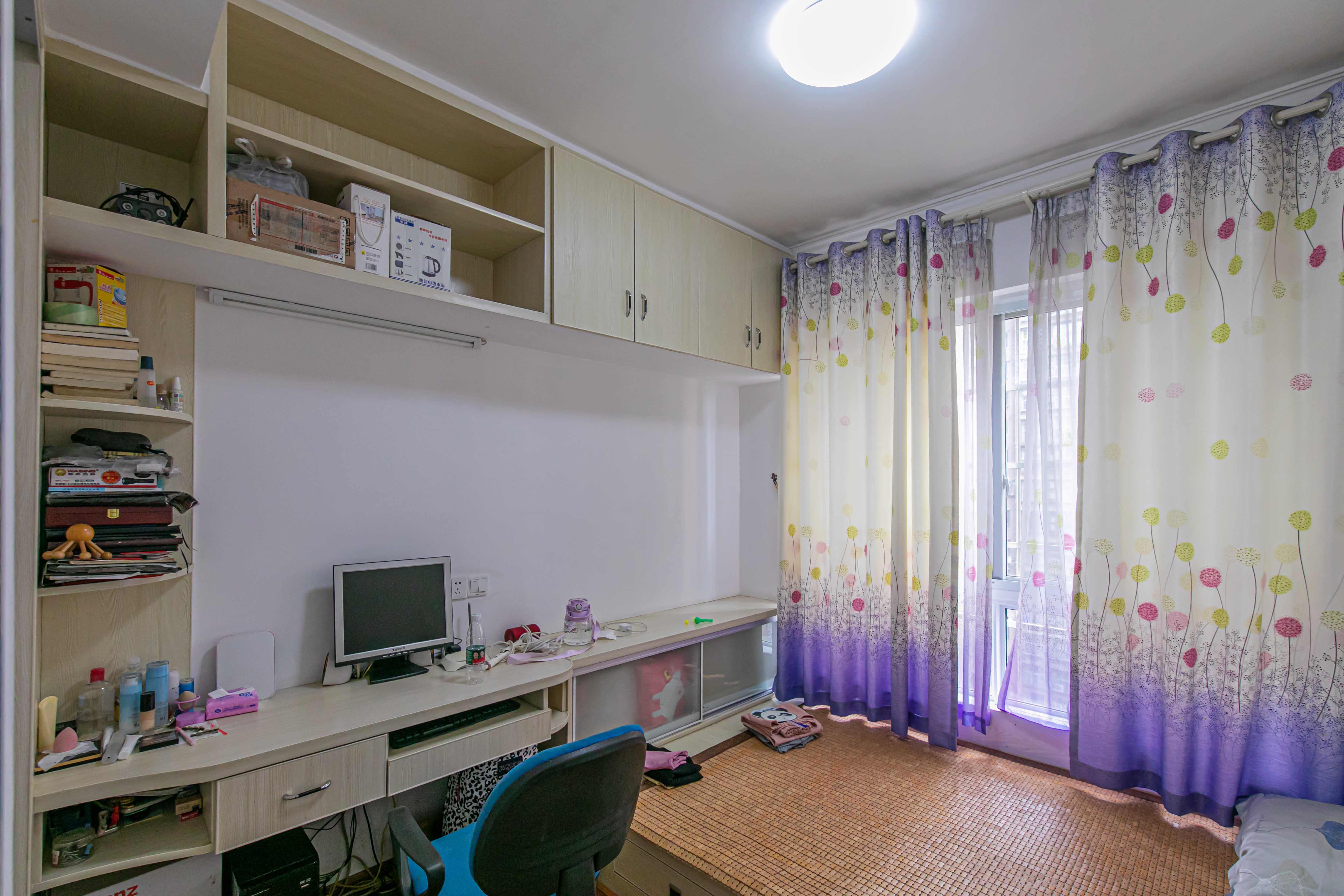 泊林晶城 3室2厅2卫 79.8万 泊林晶城 3室2厅2卫 79.8万卧室