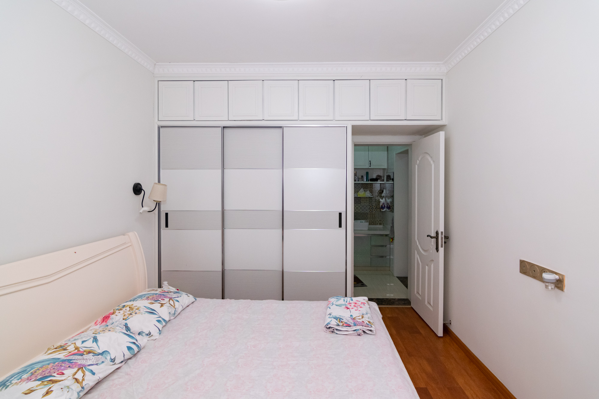 澳海澜庭 3室2厅2卫 65.0万 澳海澜庭 3室2厅2卫 65.0万卧室