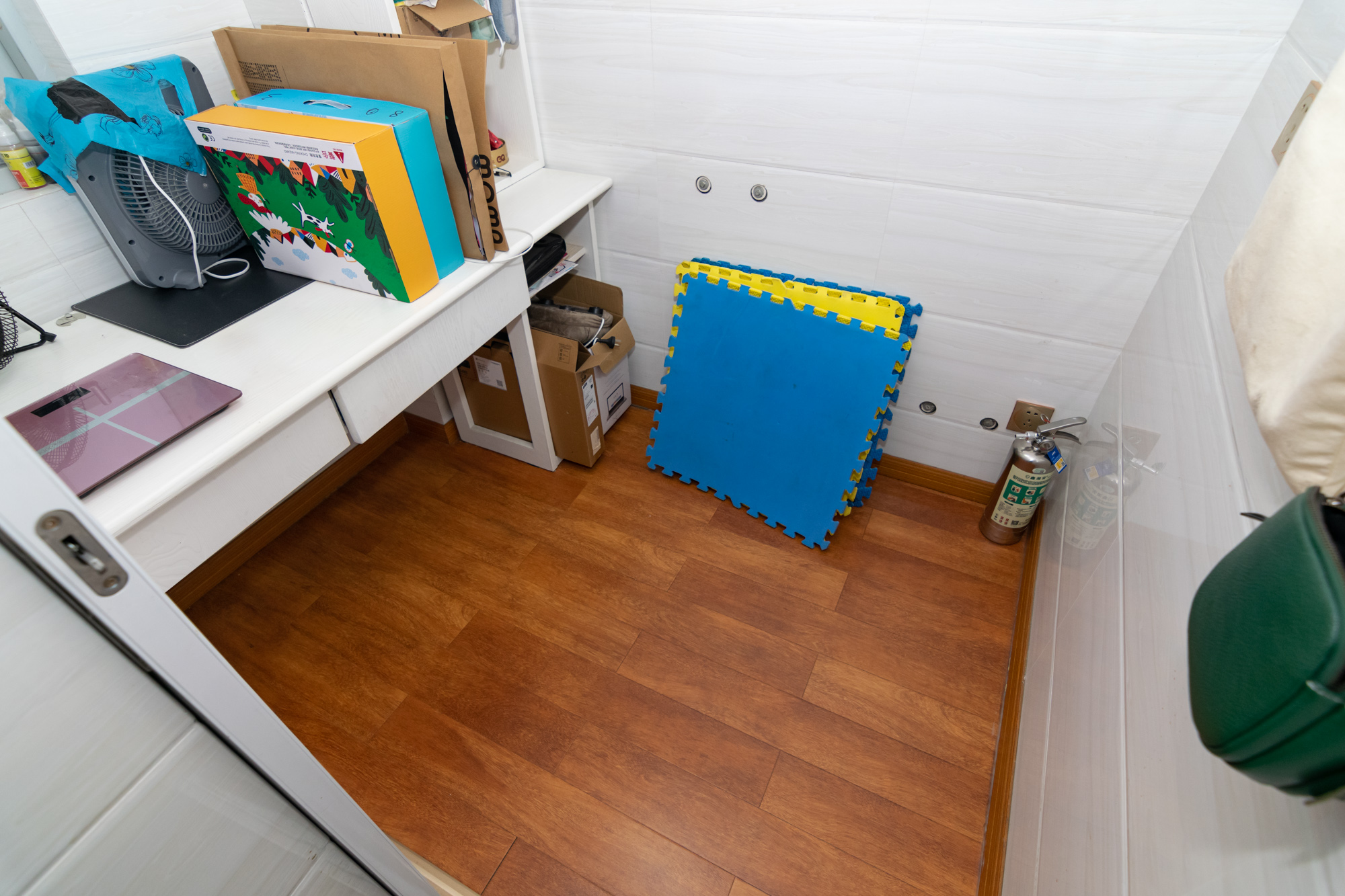 澳海澜庭 3室2厅2卫 65.0万 澳海澜庭 3室2厅2卫 65.0万阳台