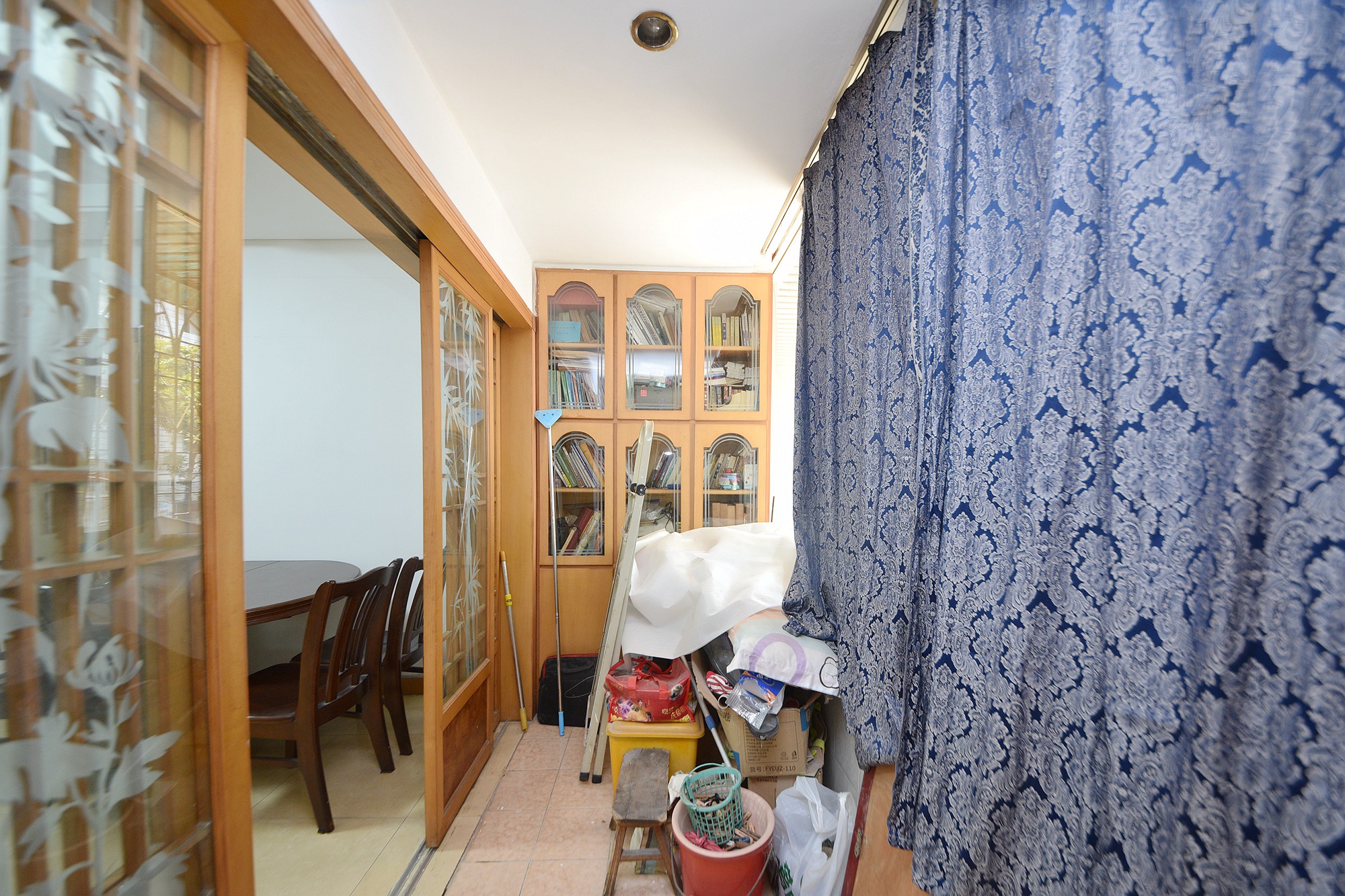 广铁六公司宿舍  2室2厅2卫   80.00万阳台