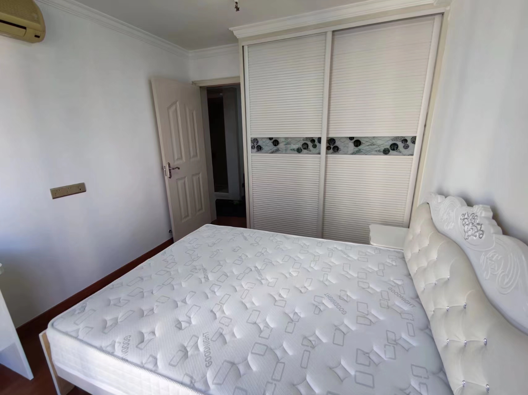 中建御山和苑 1室1厅1卫 33.0万 中建御山和苑 1室1厅1卫 33.0万室内图