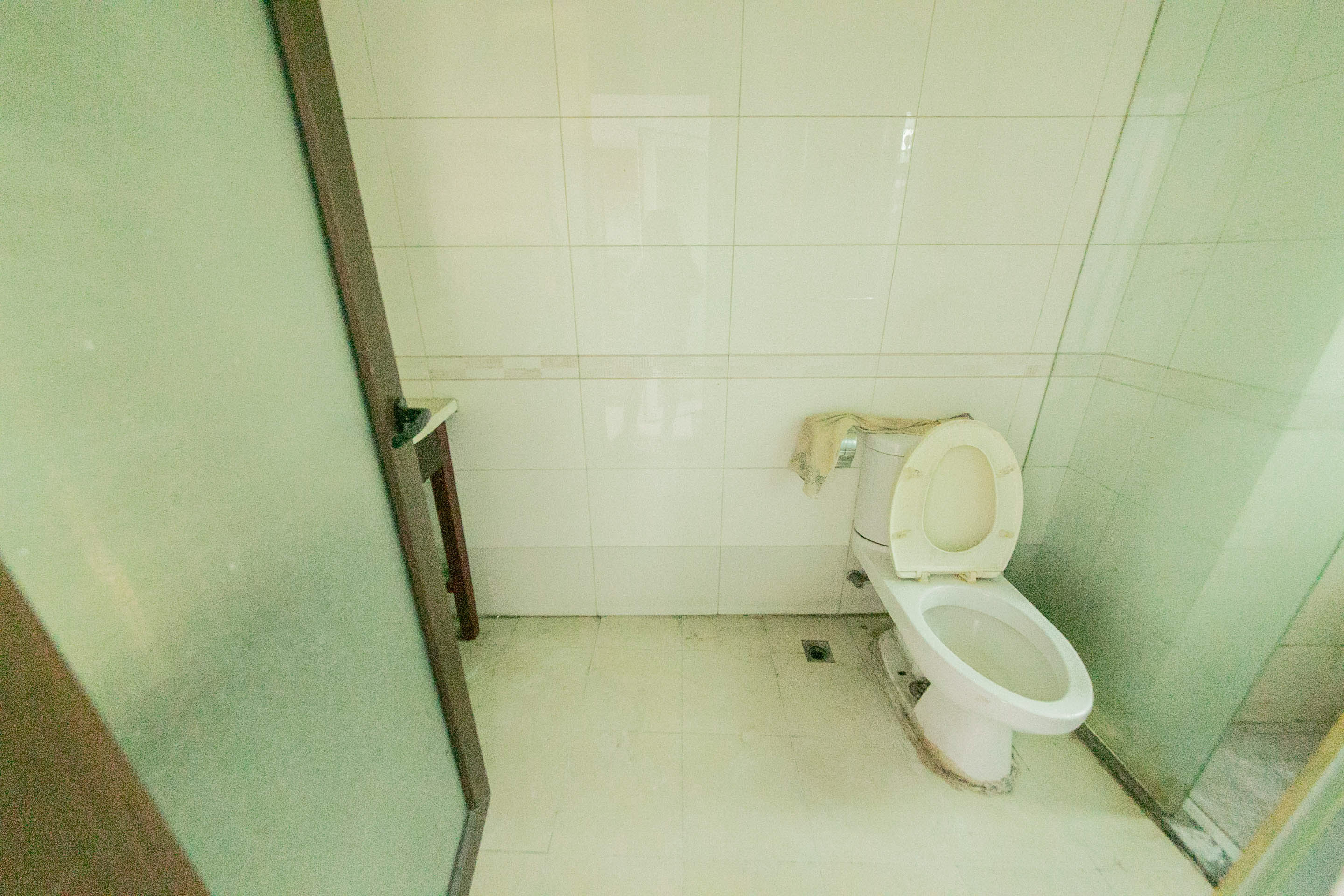 珠江花城一期桂苑  2室2厅1卫    83.96万卫生间