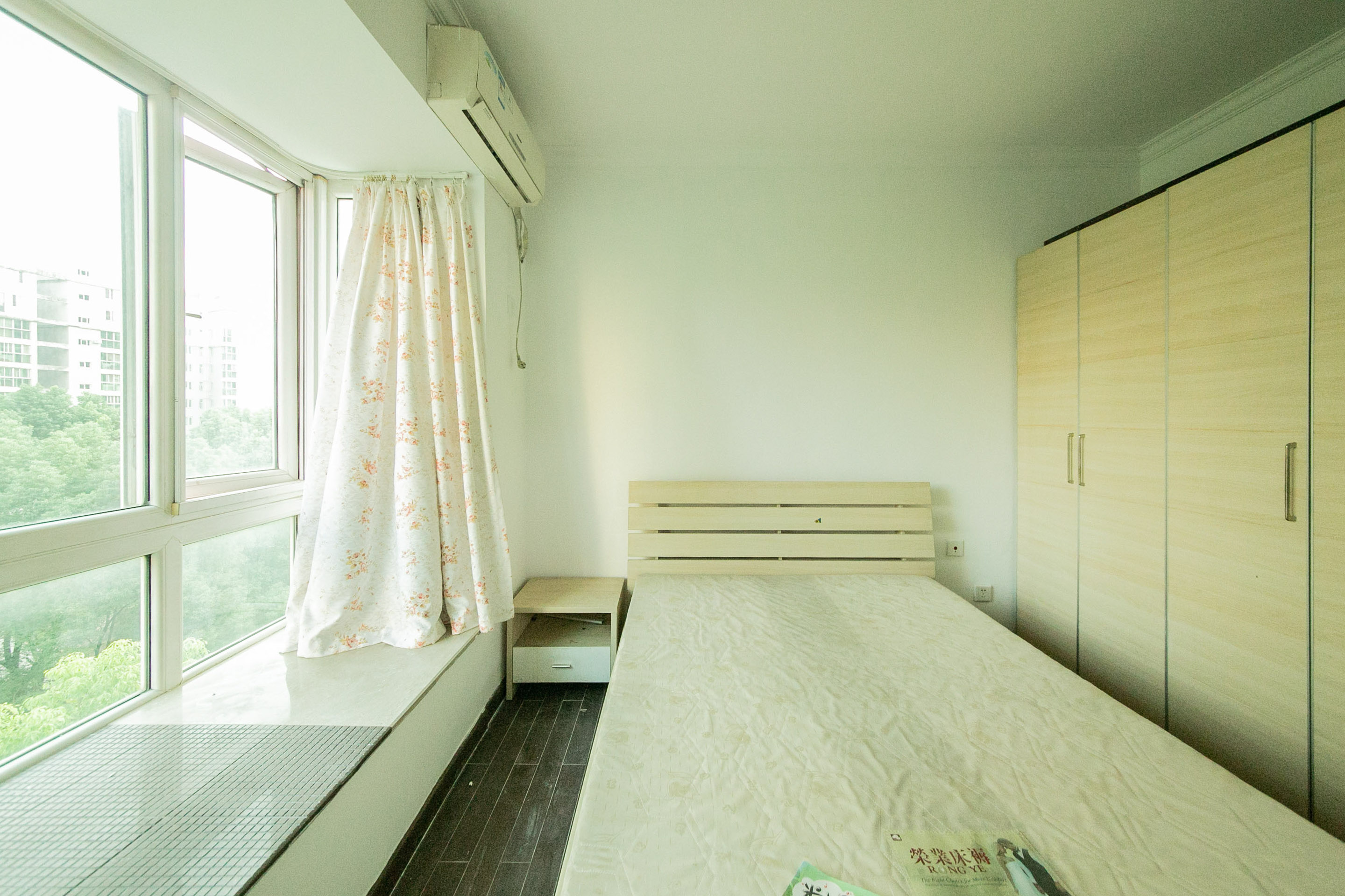 珠江花城一期桂苑  2室2厅1卫    83.96万卫生间