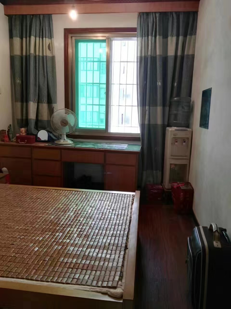 中华二村 2室2厅1卫 17.0万 中华二村 2室2厅1卫 17.0万室内图