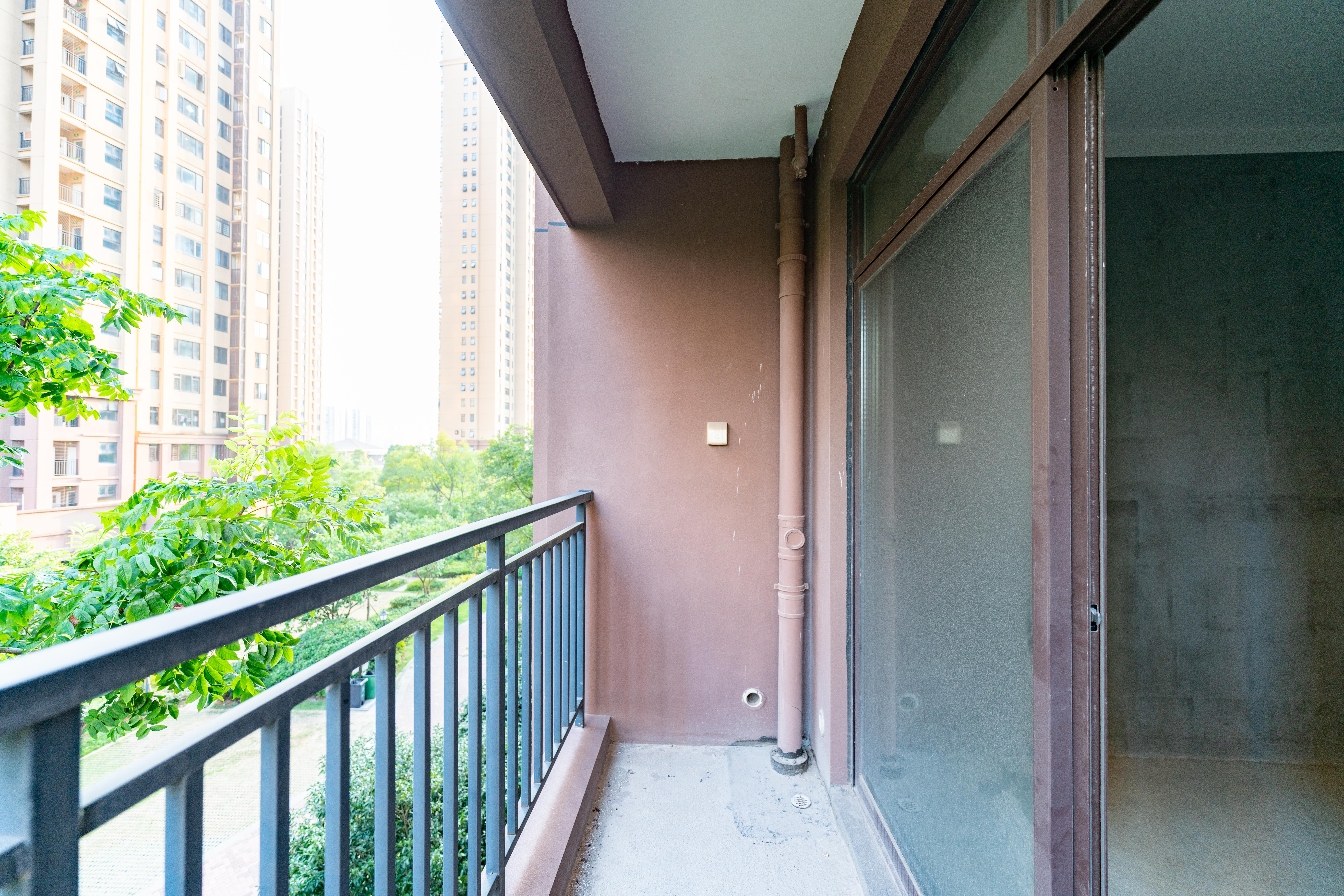 中建信和城 2室1厅1卫 98.0万 中建信和城 2室1厅1卫 98.0万其他