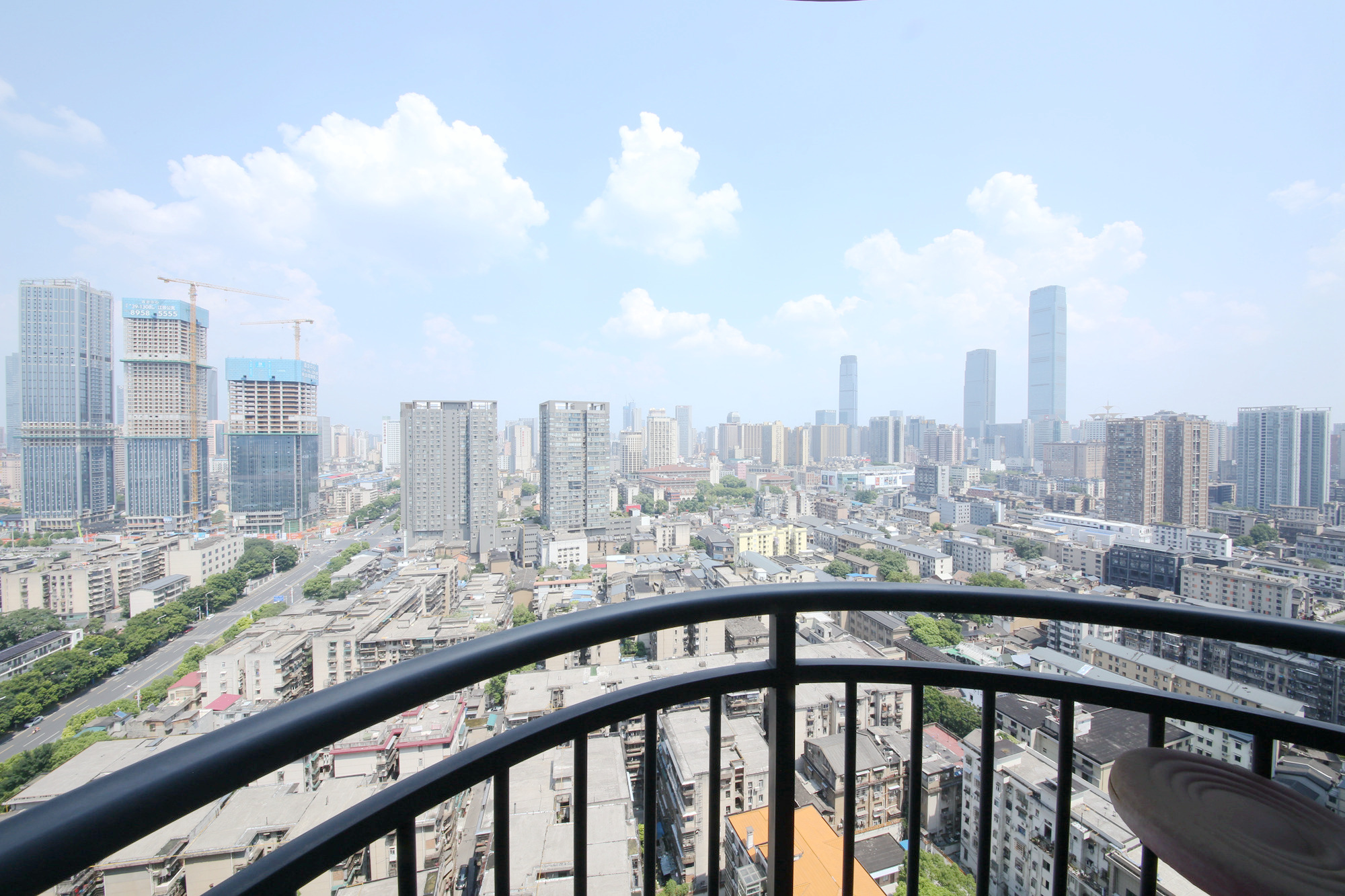 潮宗御苑  4室2厅2卫   357.00万其他