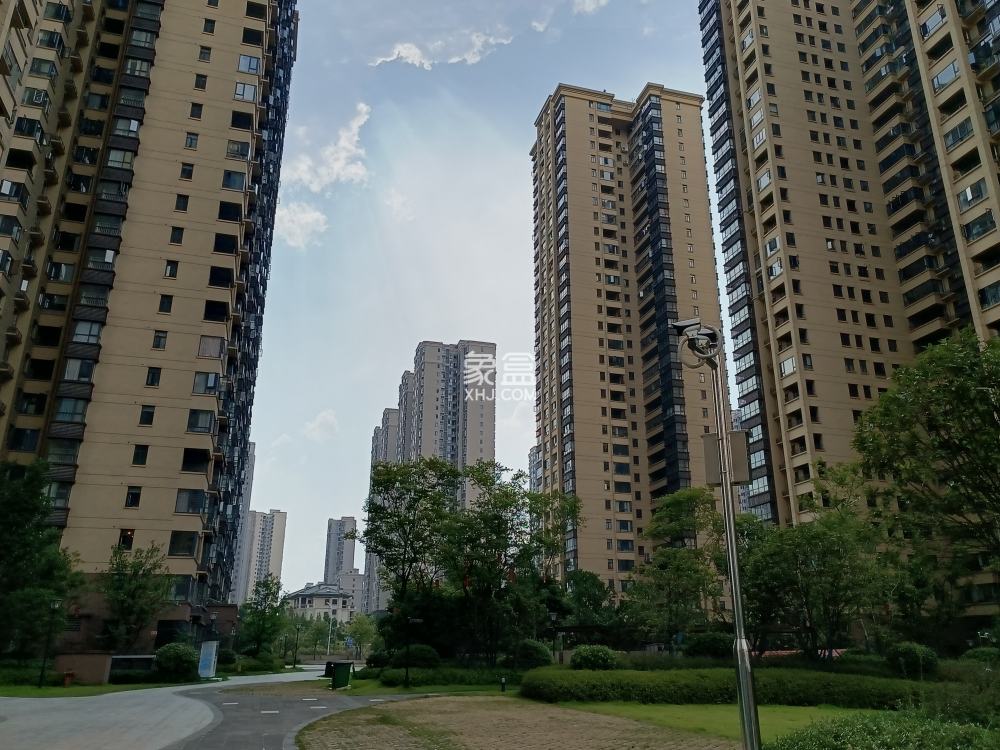 中房天玺湾  3室2厅2卫   69.80万