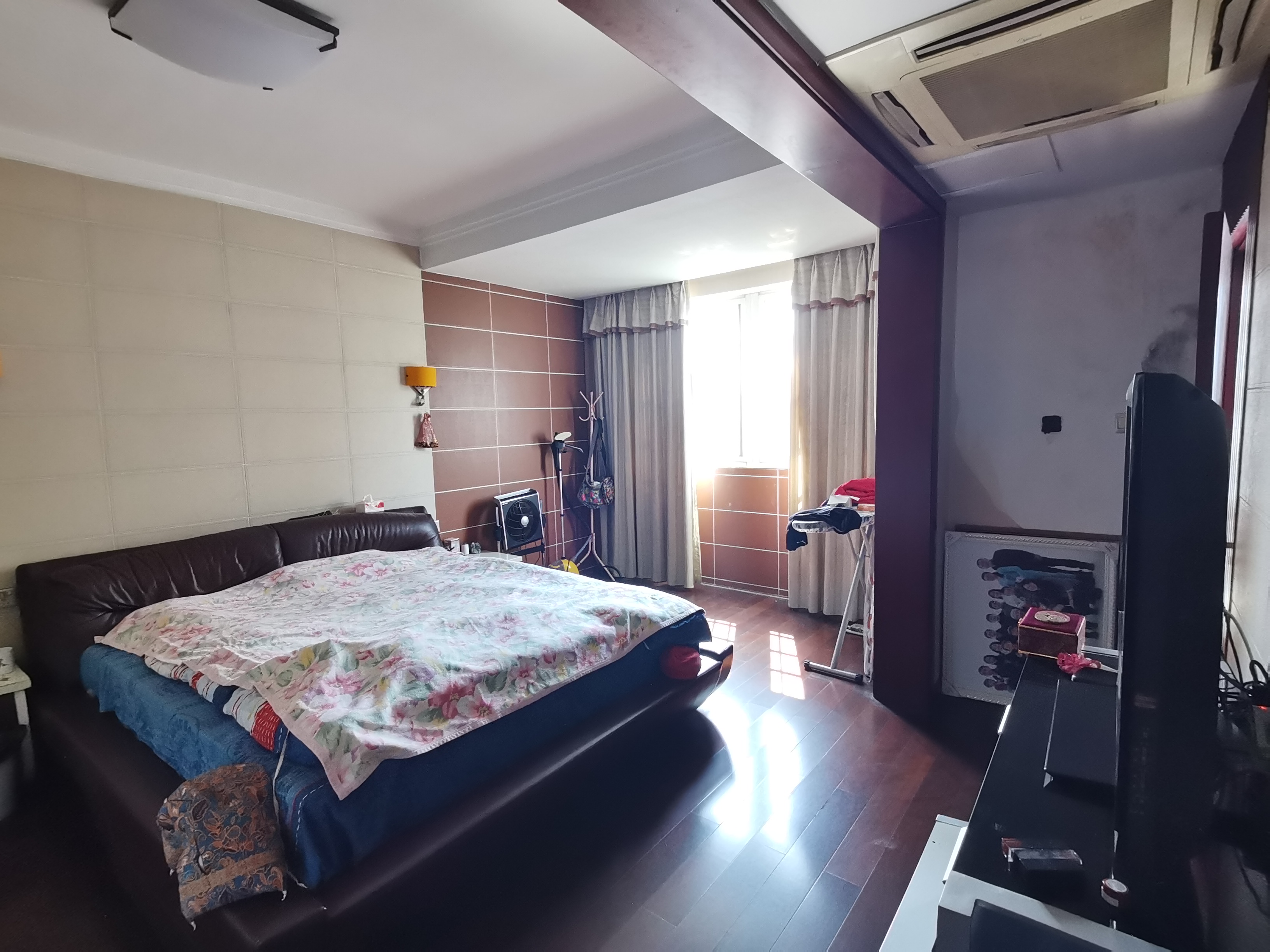 天鹅花园 6室3厅3卫 60.0万 天鹅花园 6室3厅3卫 60.0万室内图