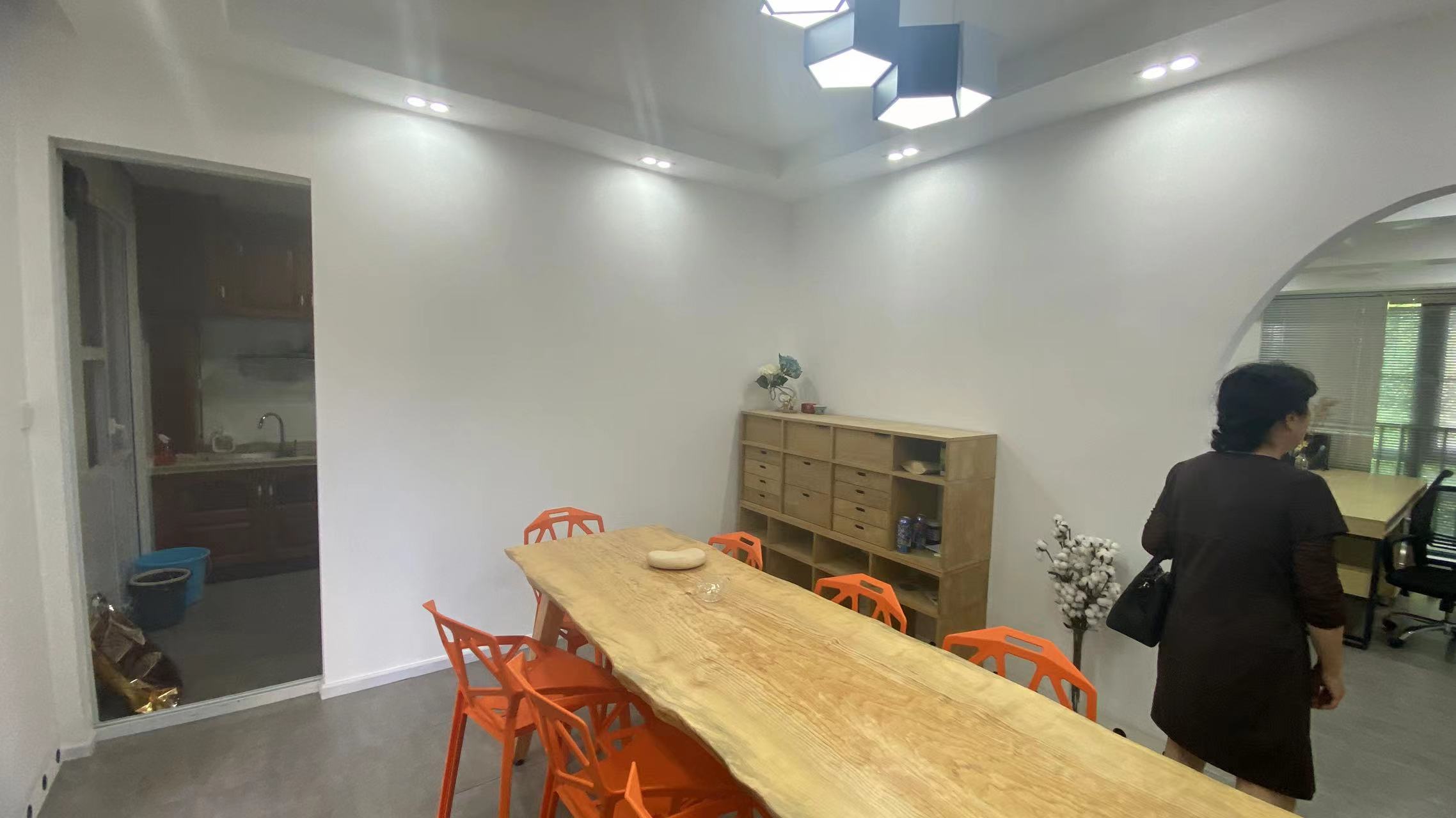中天会展城B区  3室2厅2卫   6500.00元/月室内图