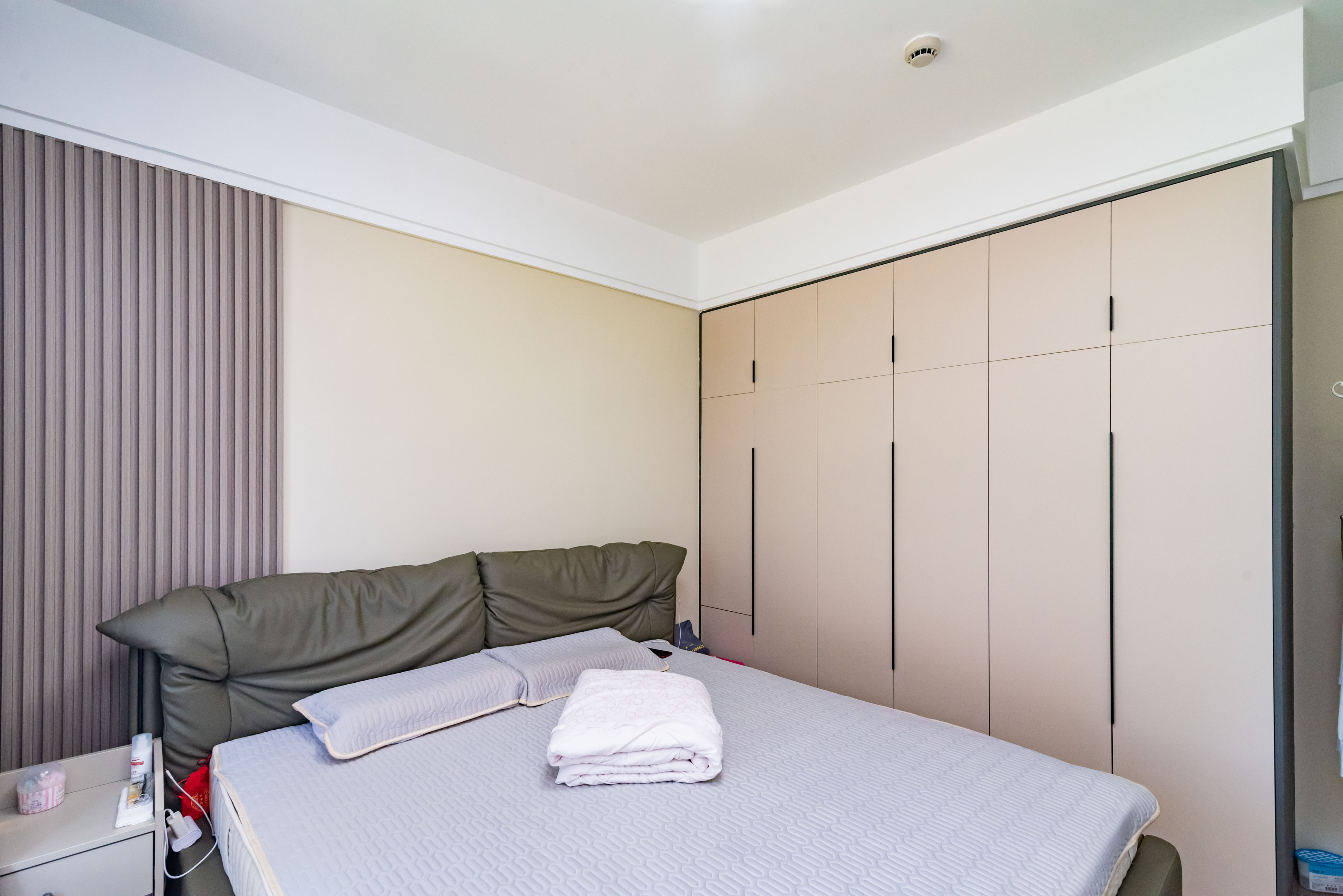 北辰三角洲E7区  3室2厅2卫    224.8万卧室